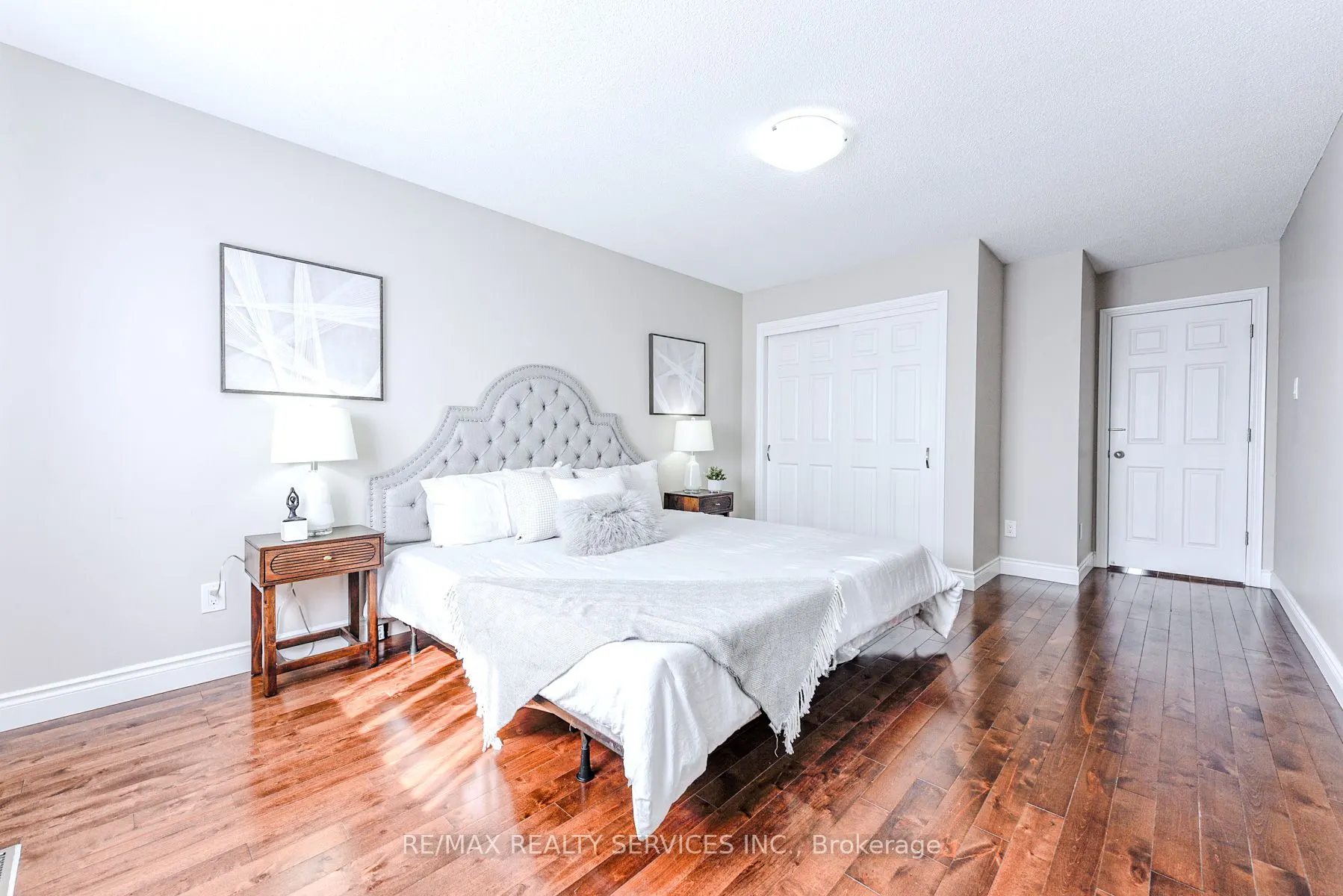 10 St Mark Place