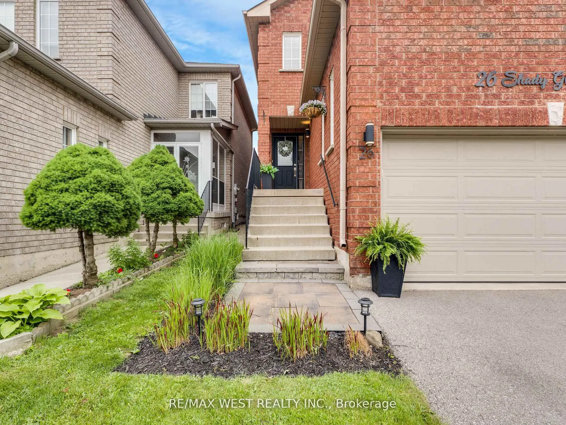 26 Shady Glen Crescent