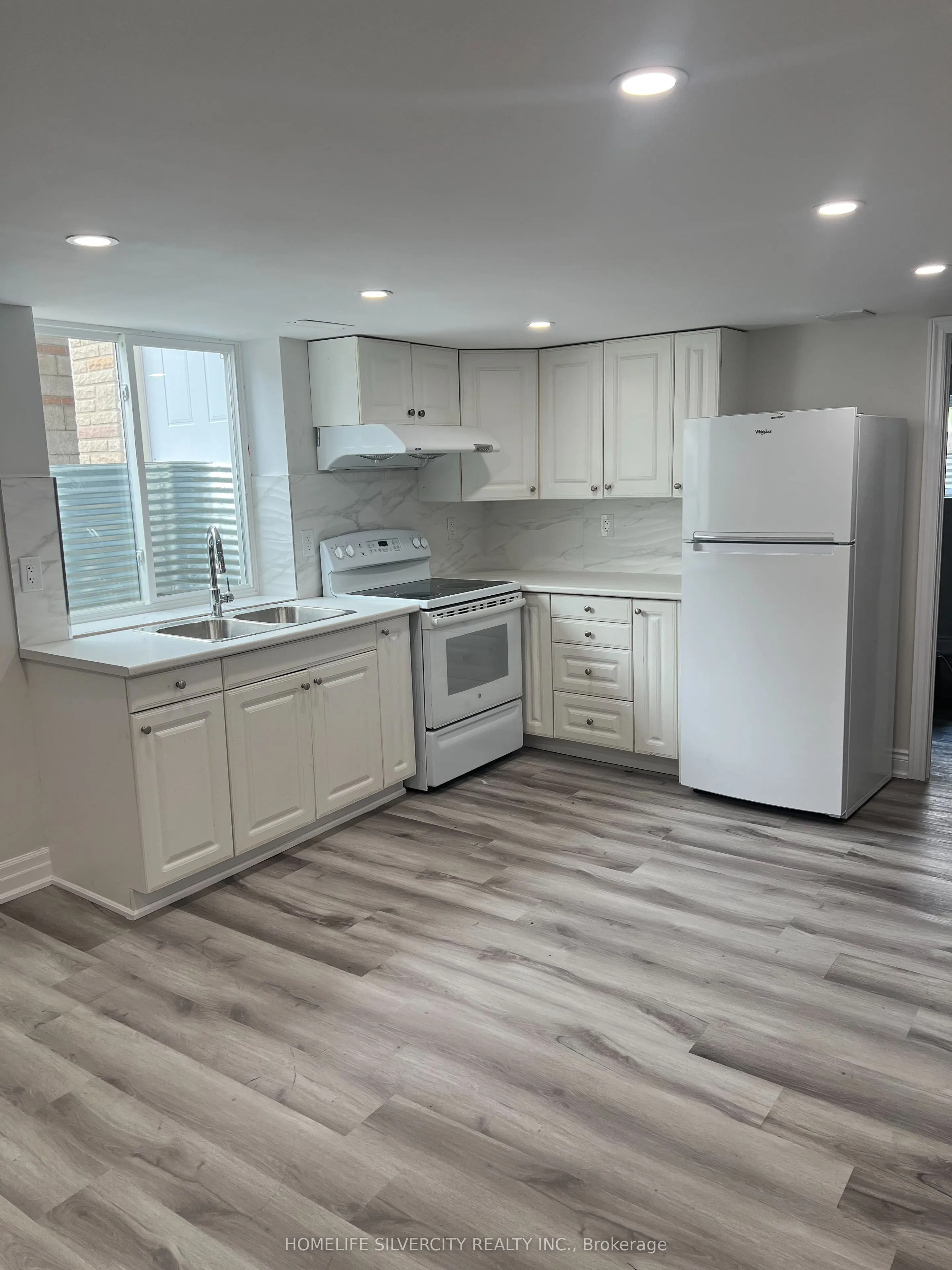 6 Lamella Road, #2 Unit