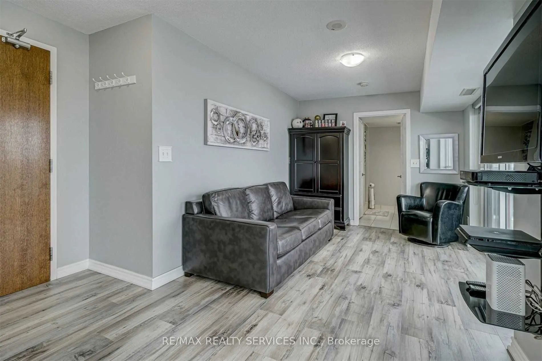 215 Queen Street E, #1201