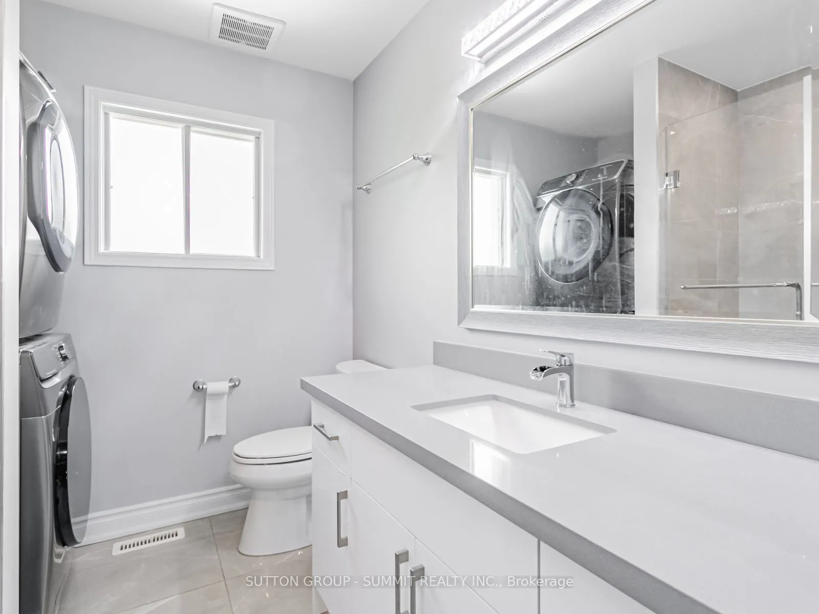 5453 Palmerston Crescent, #Upper