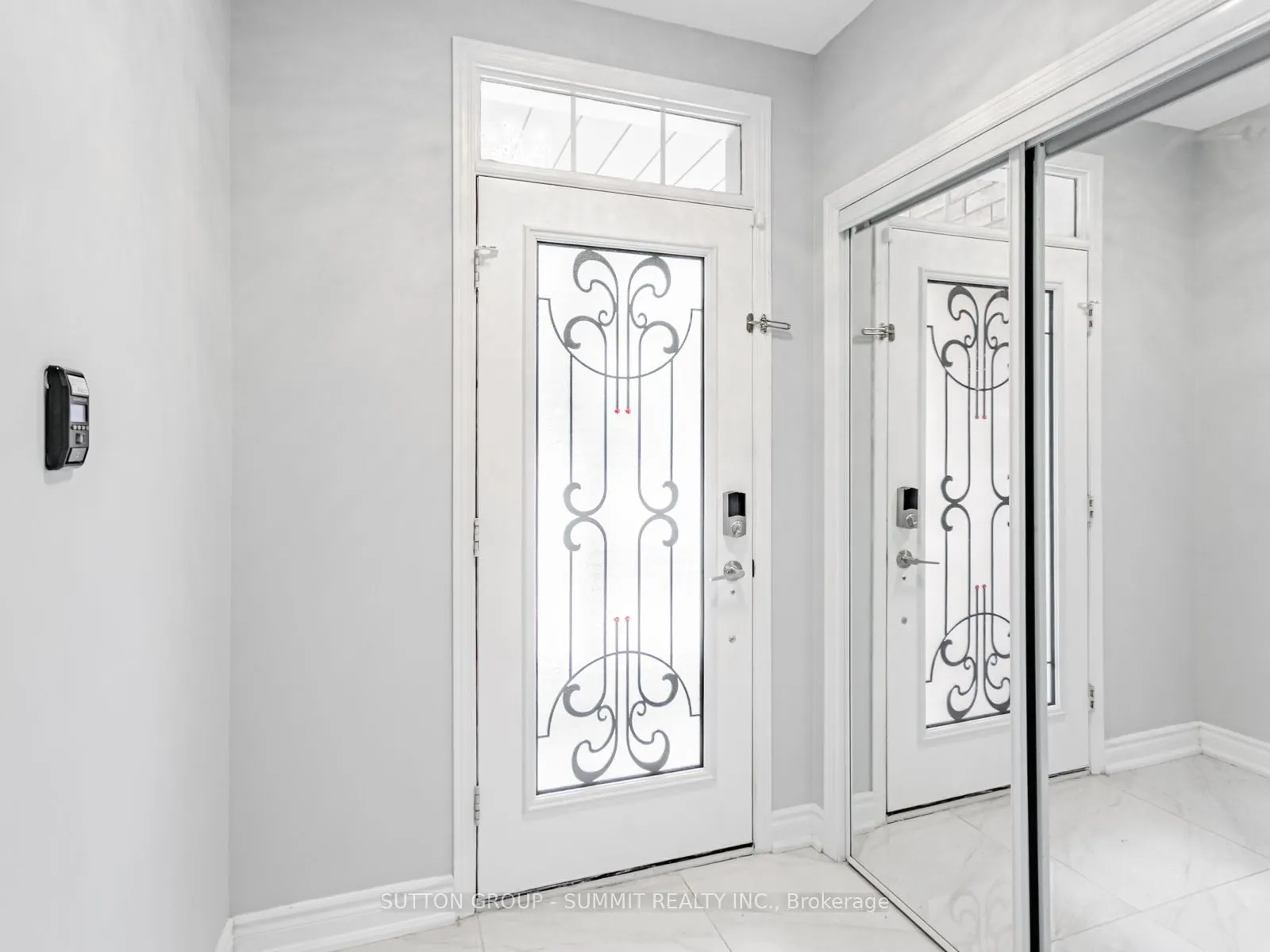 5453 Palmerston Crescent, #Upper
