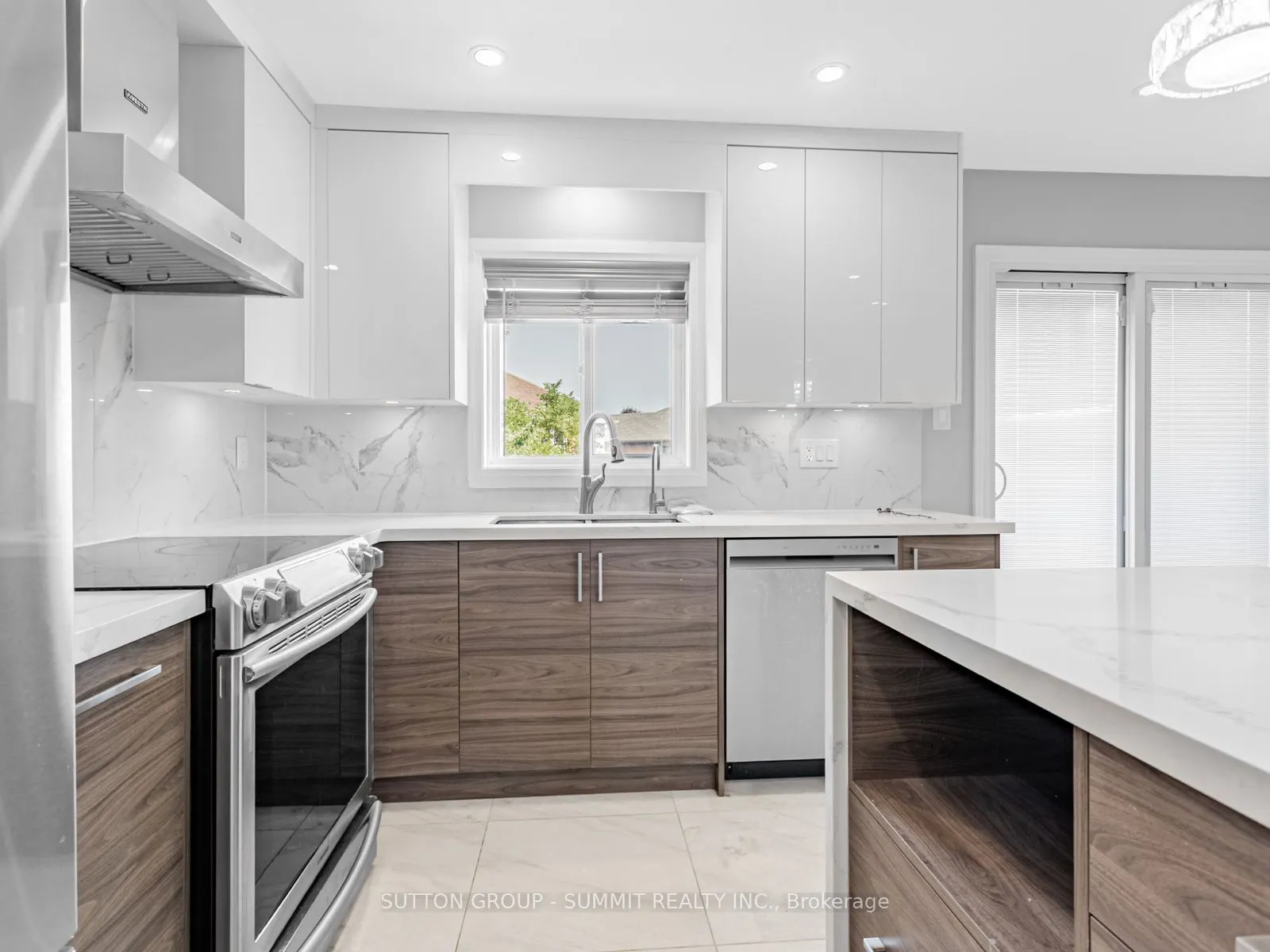 5453 Palmerston Crescent, #Upper