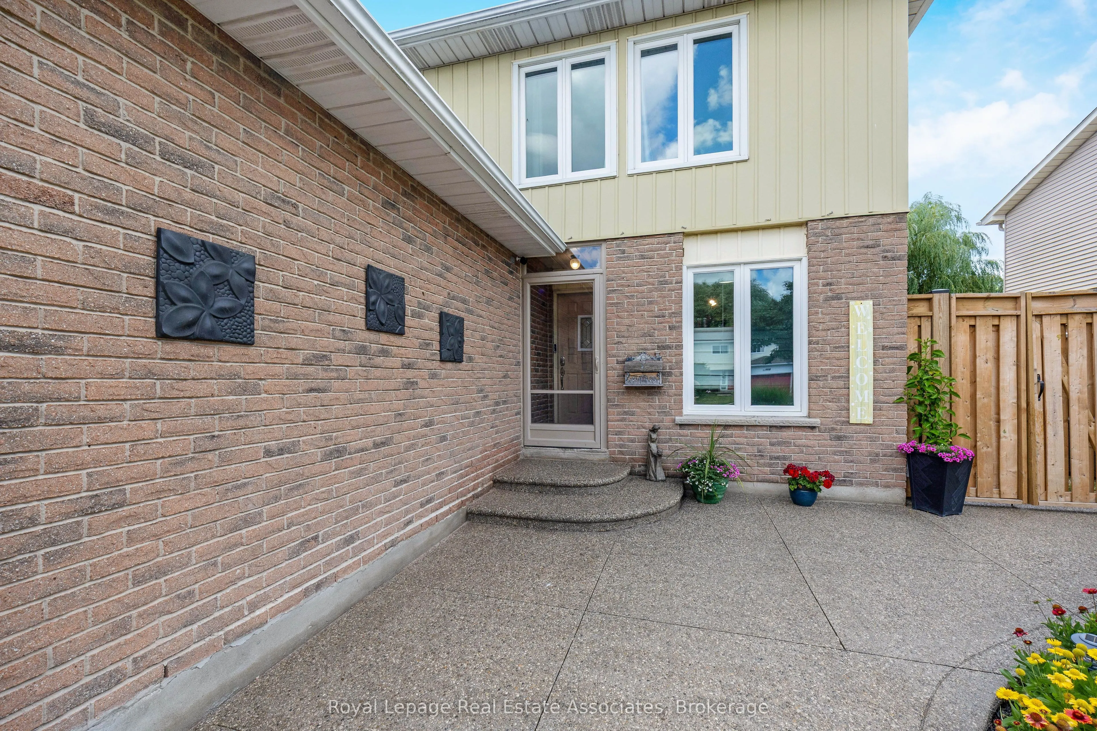 3104 Autumn Hill Crescent