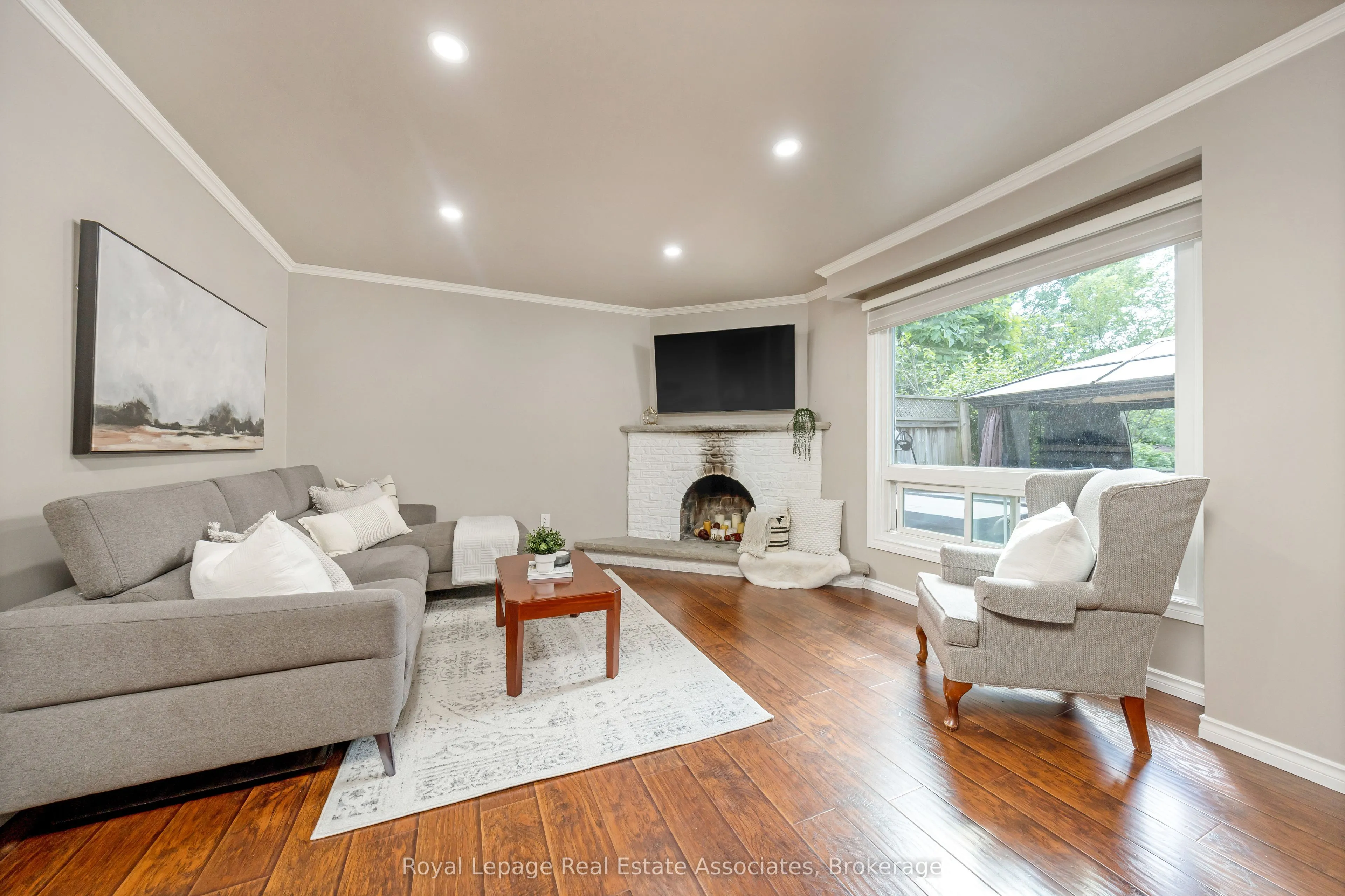 3104 Autumn Hill Crescent