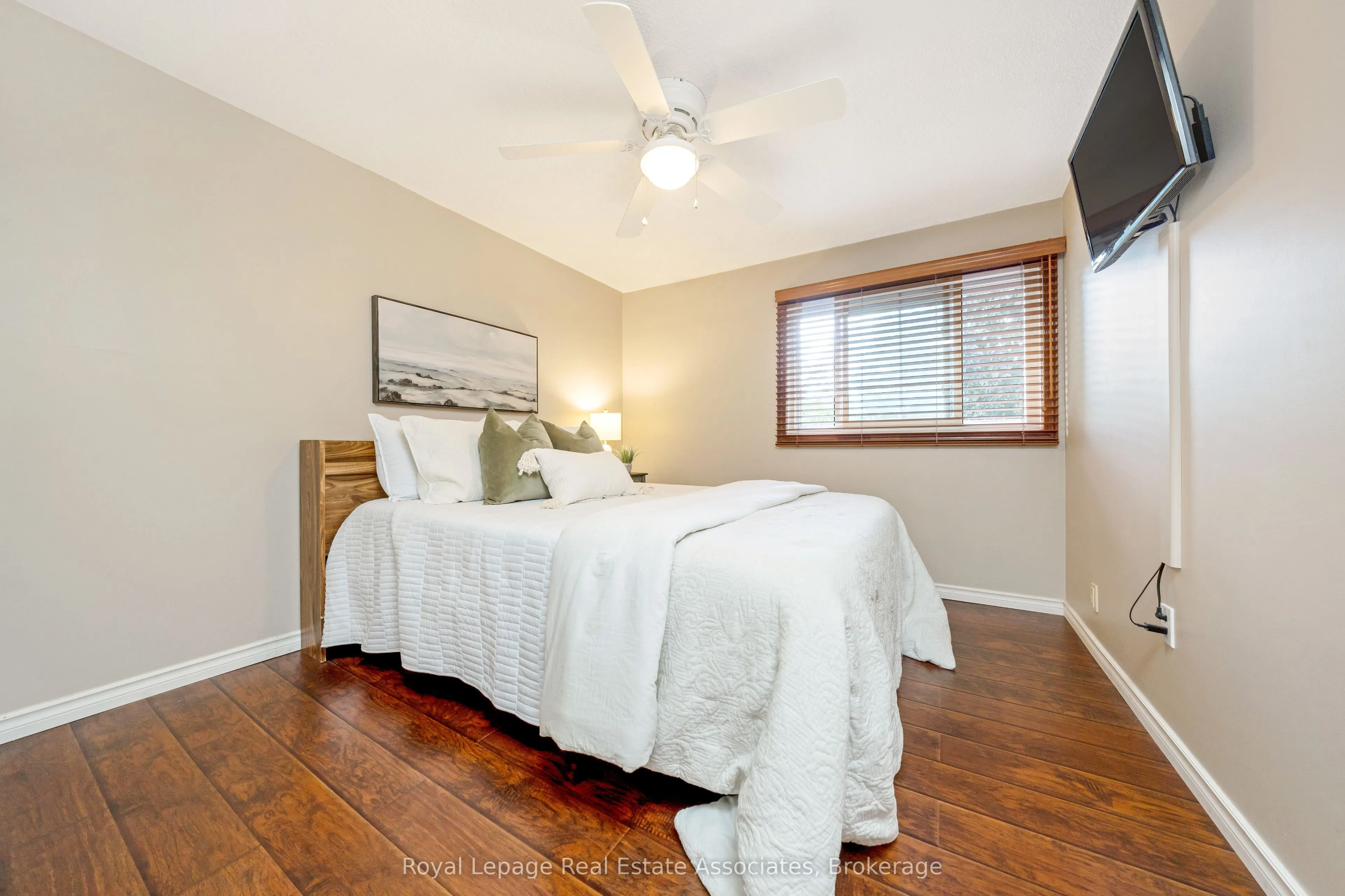 3104 Autumn Hill Crescent