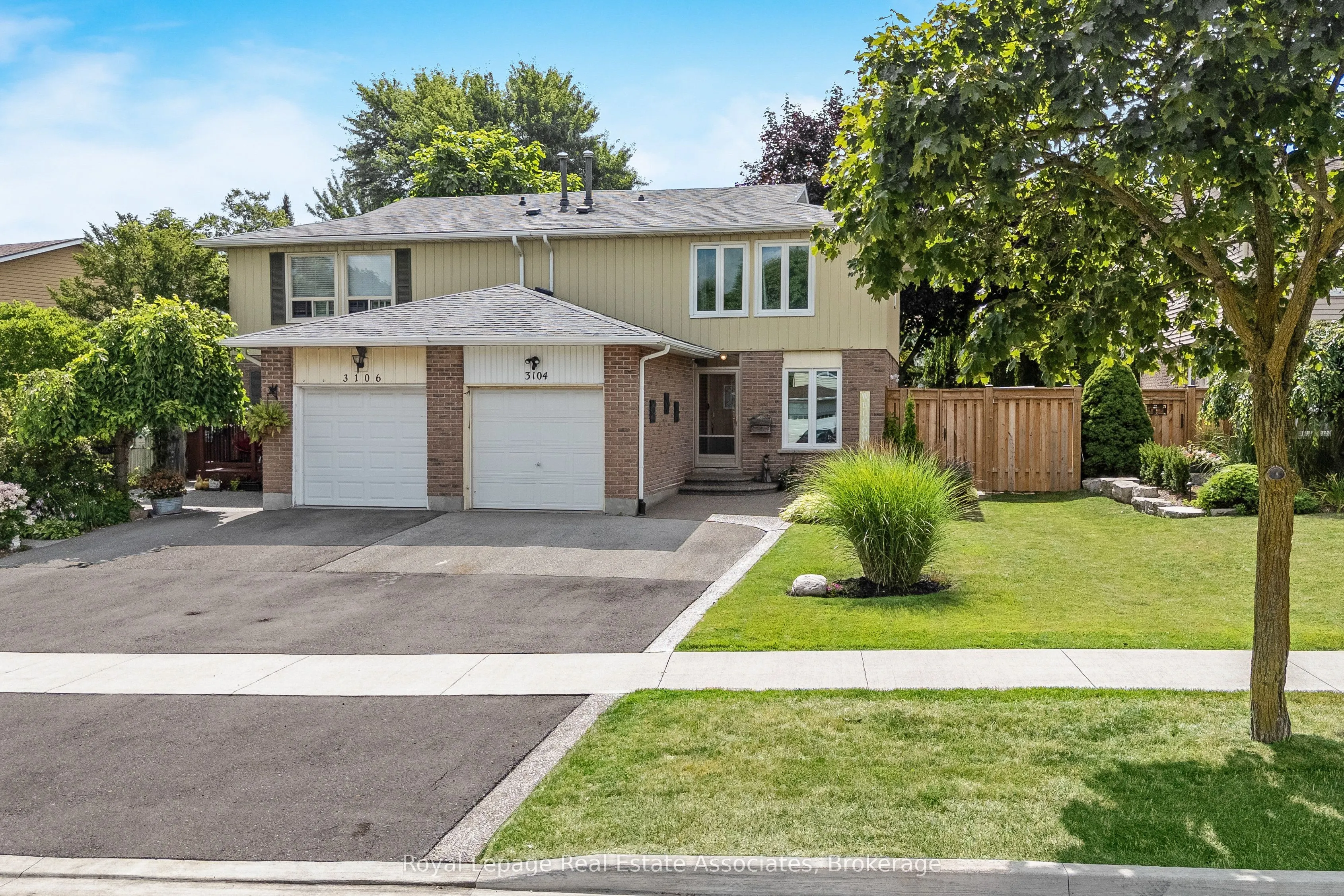 3104 Autumn Hill Crescent