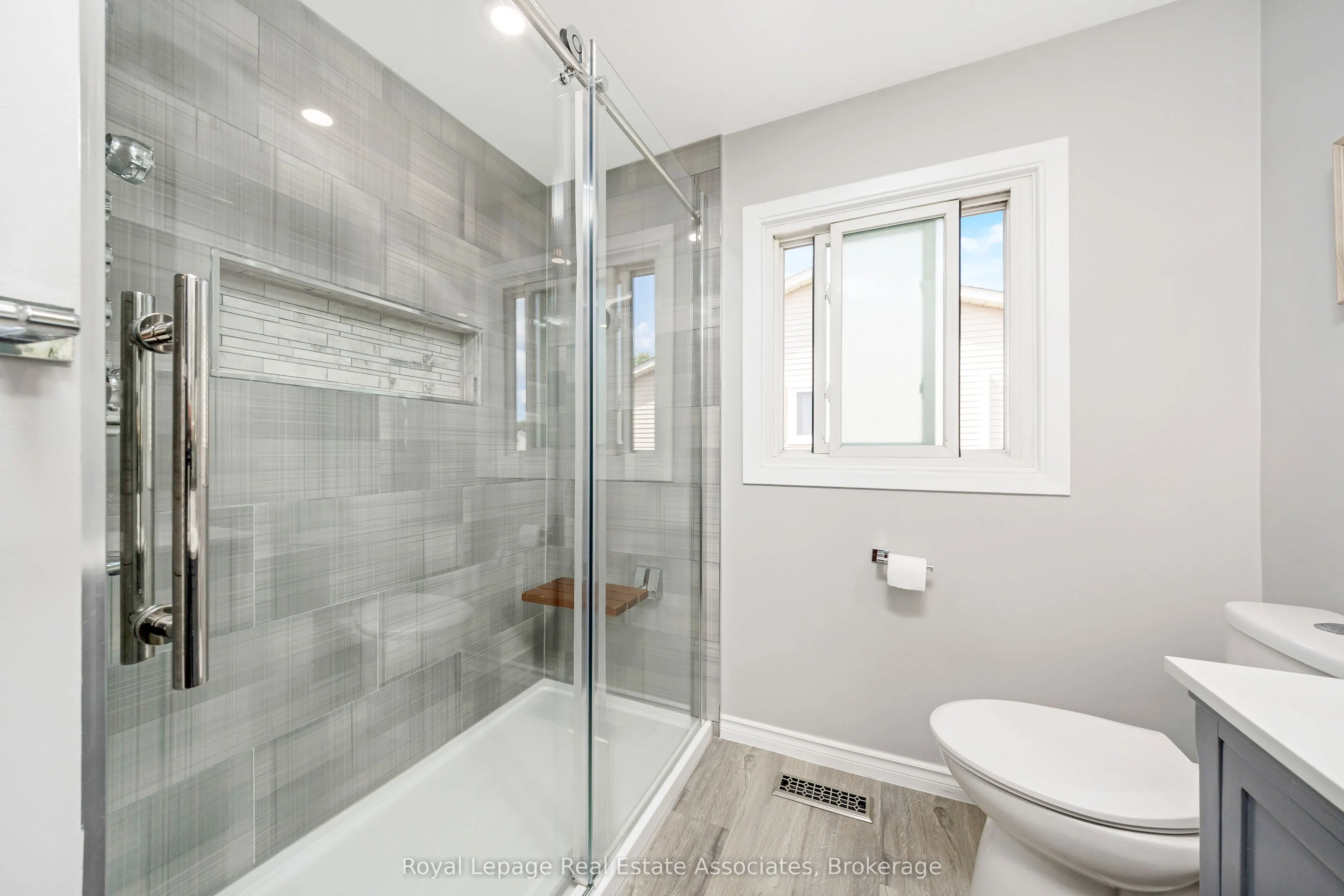 3104 Autumn Hill Crescent