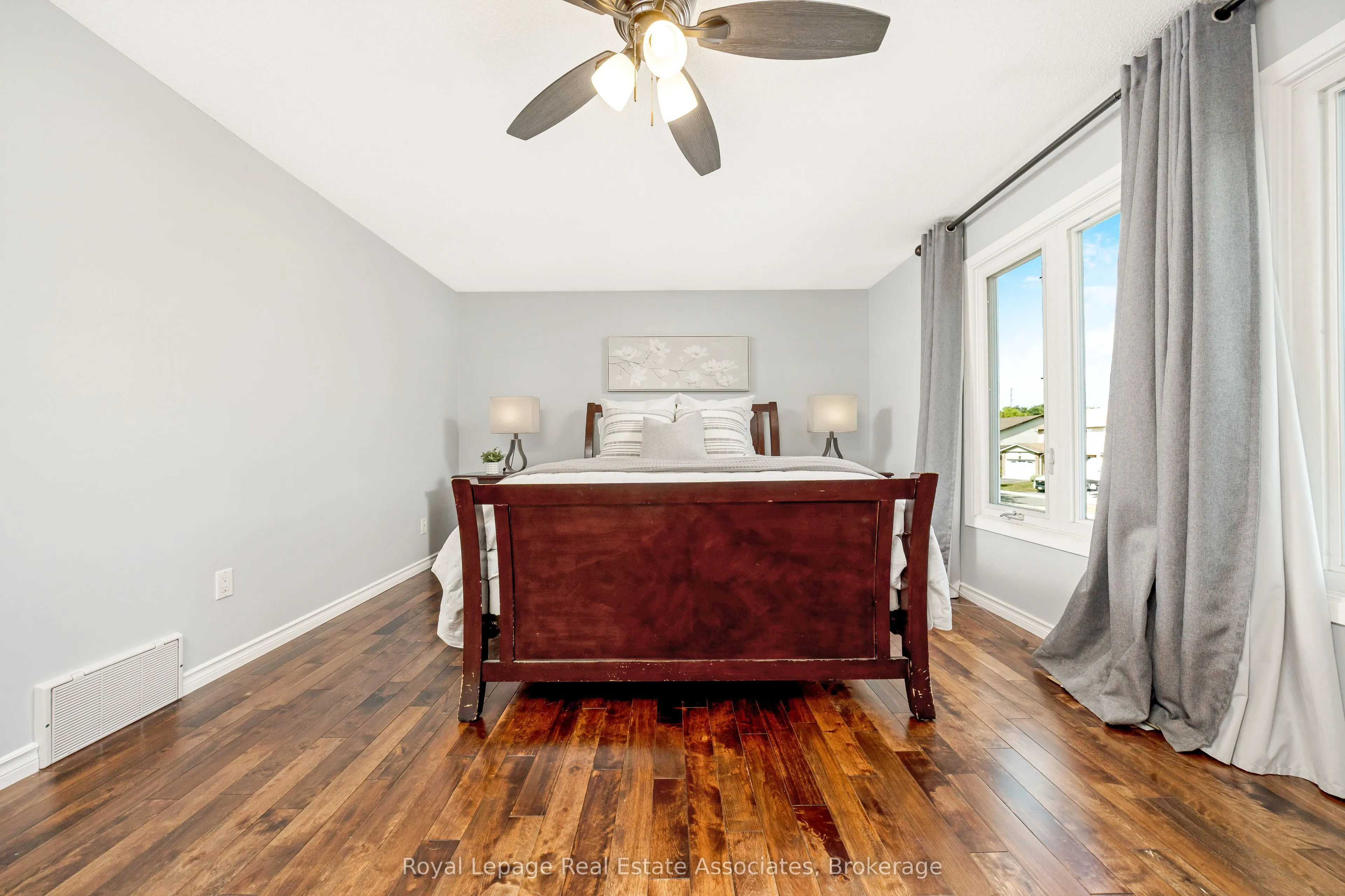3104 Autumn Hill Crescent