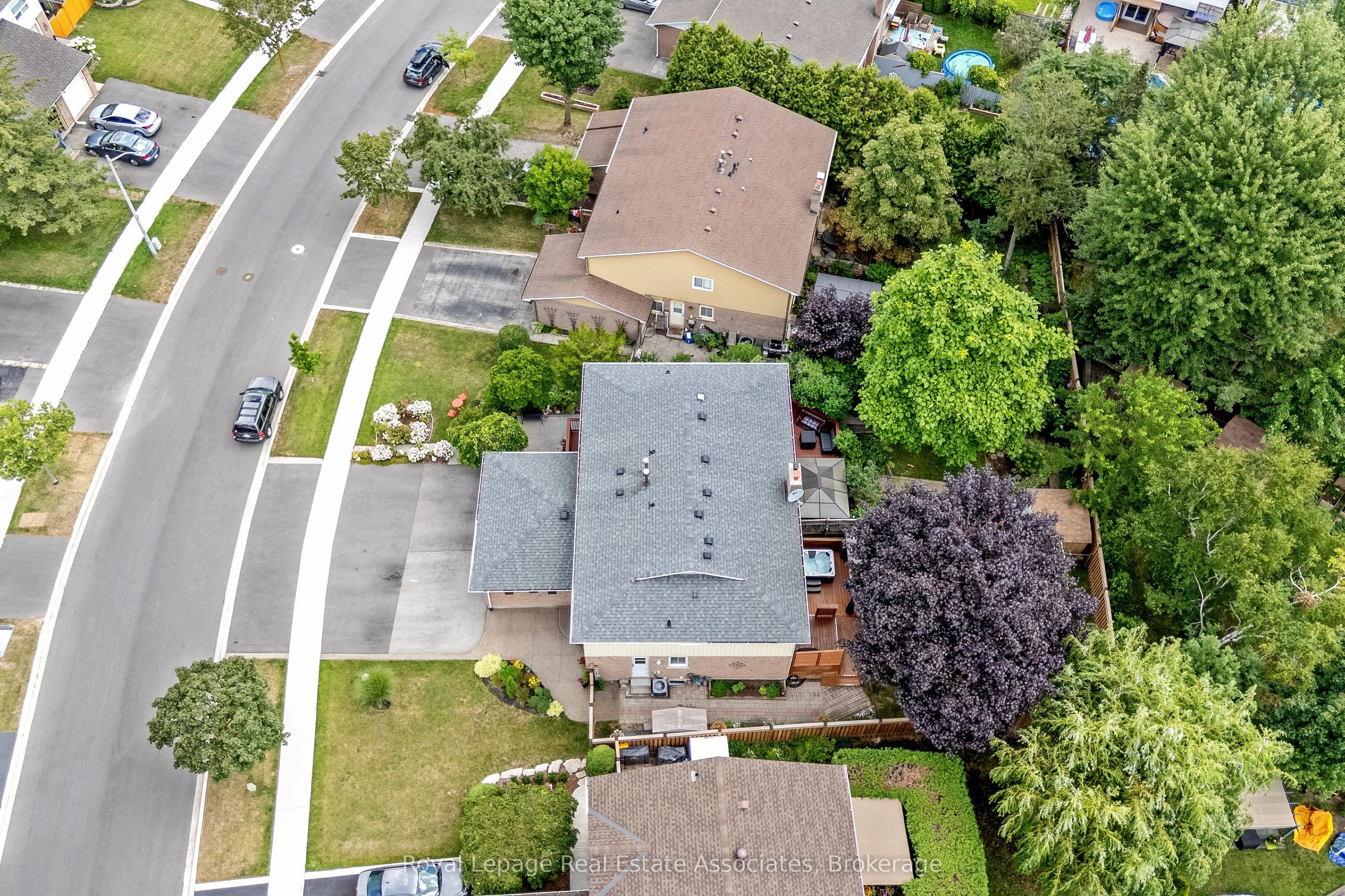 3104 Autumn Hill Crescent