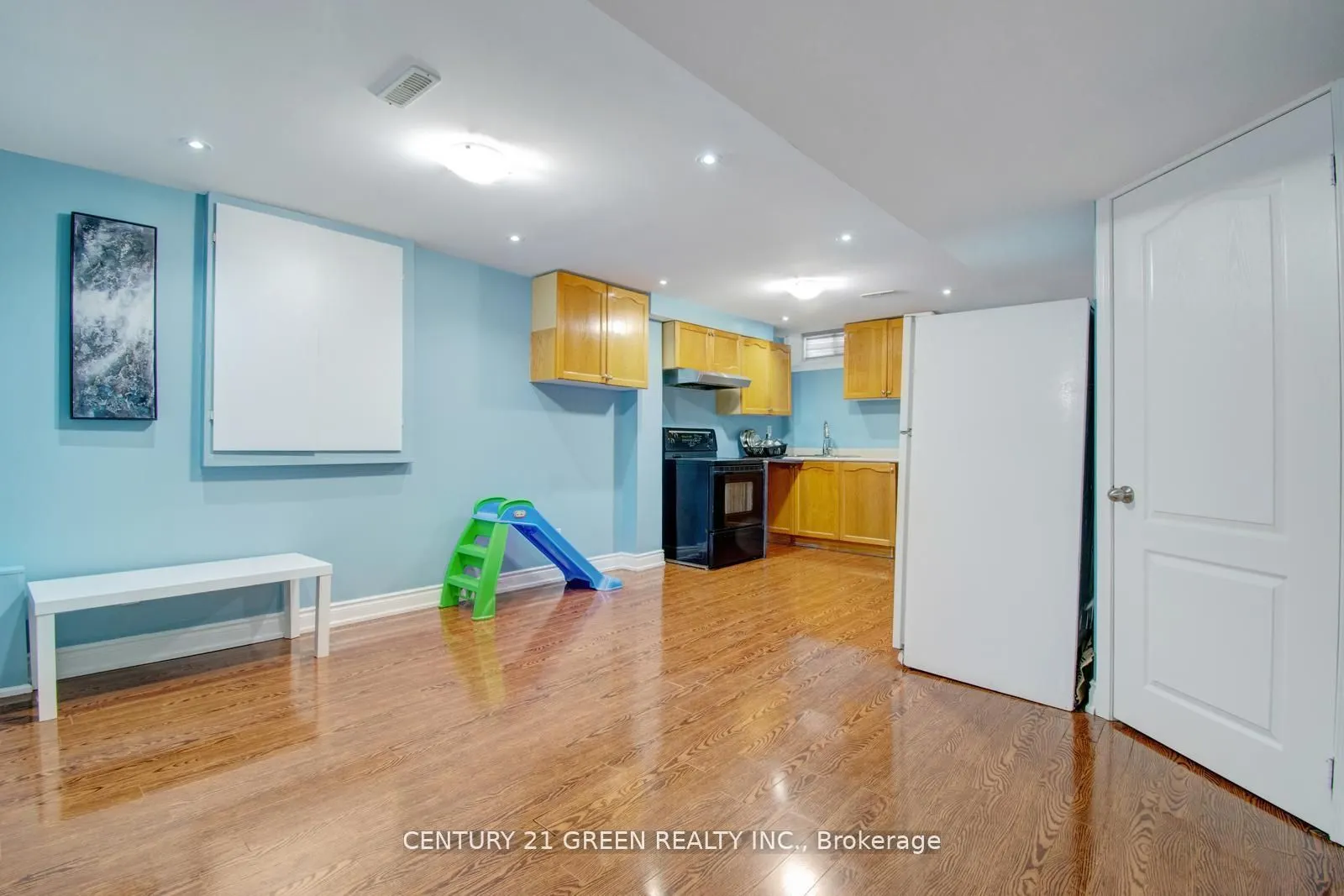 26 Oatfield Road