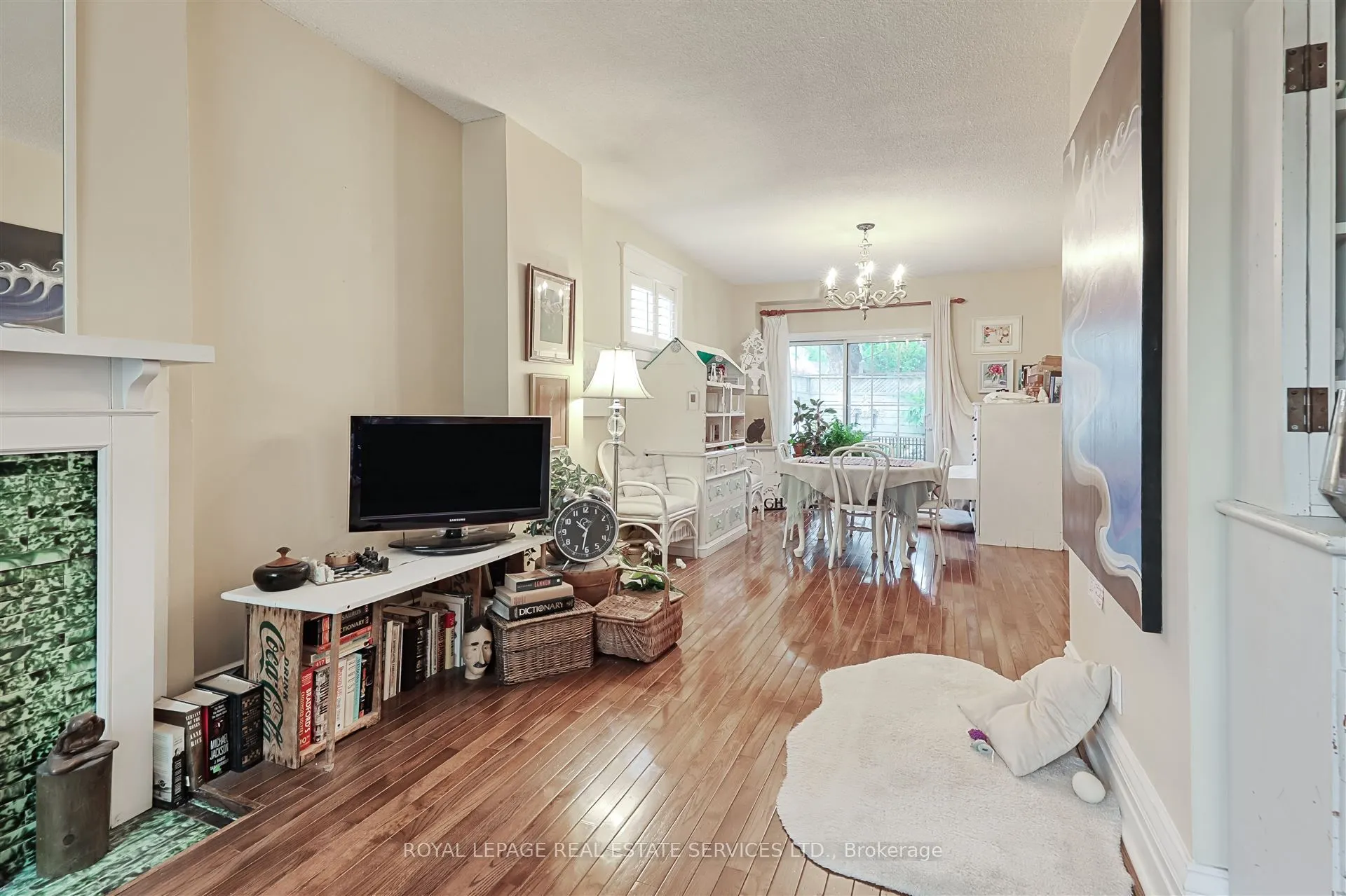 93 Medland Crescent