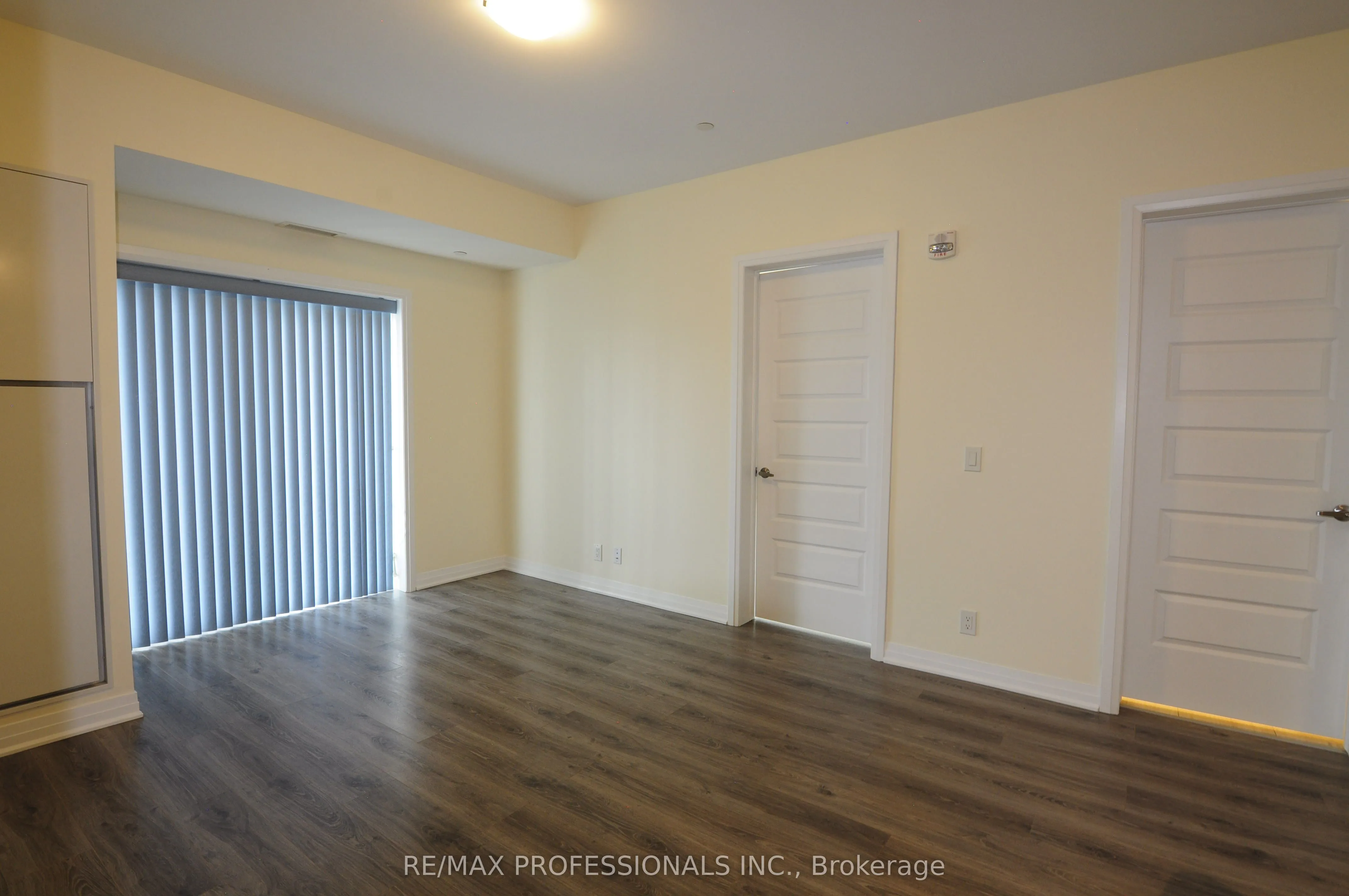 128 Grovewood Common, #210