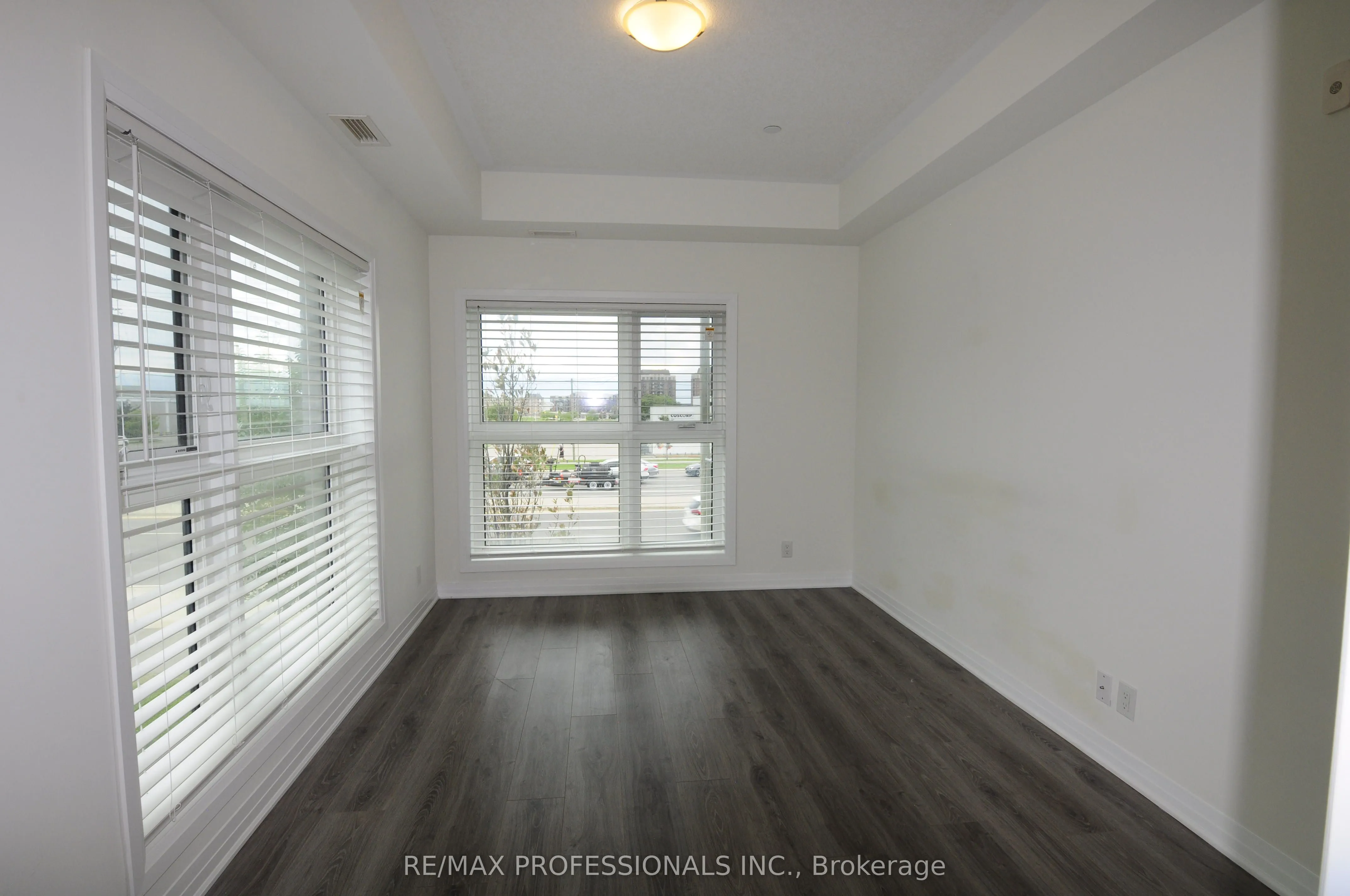128 Grovewood Common, #210