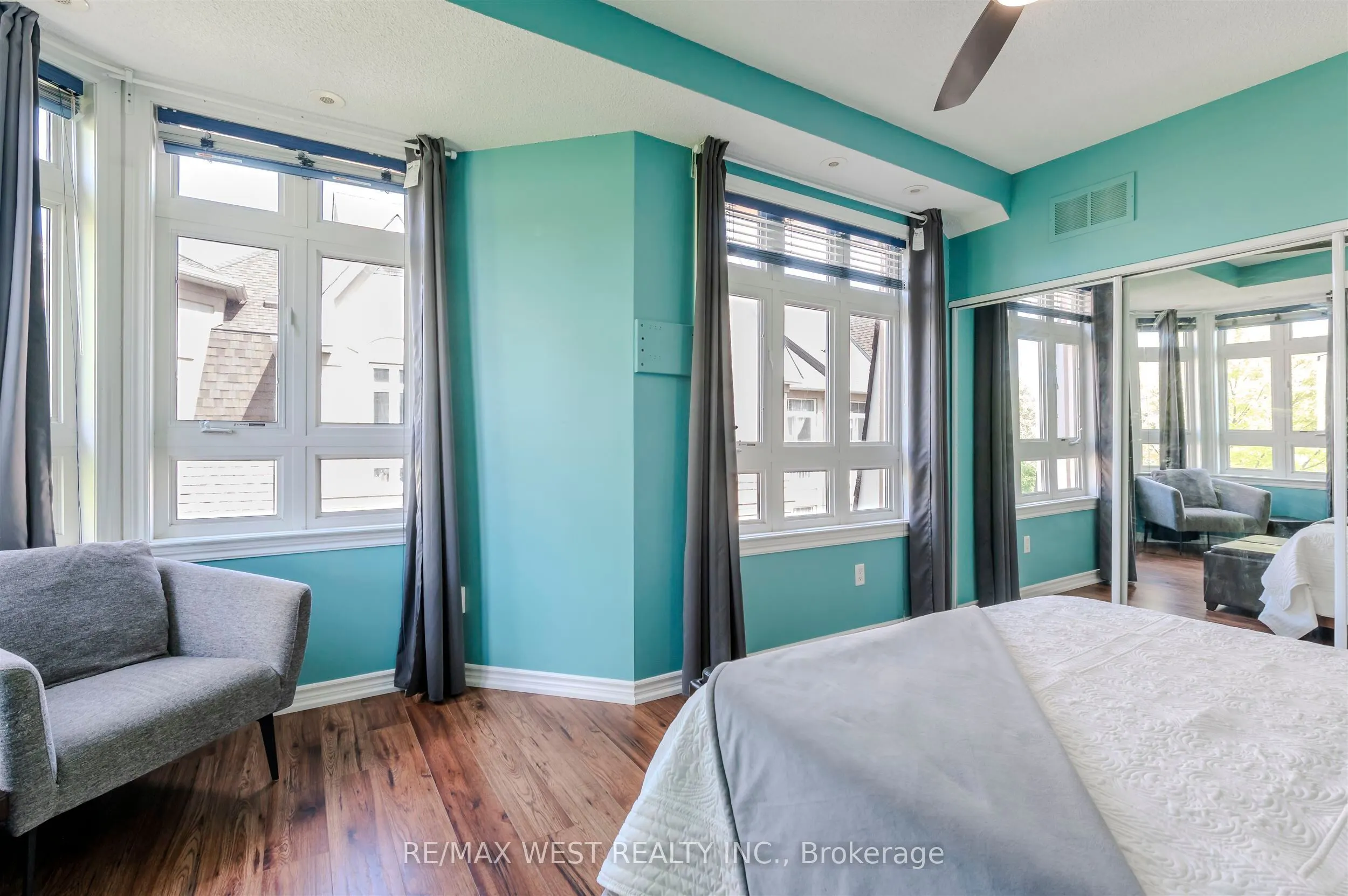 9 Pine Street, #28