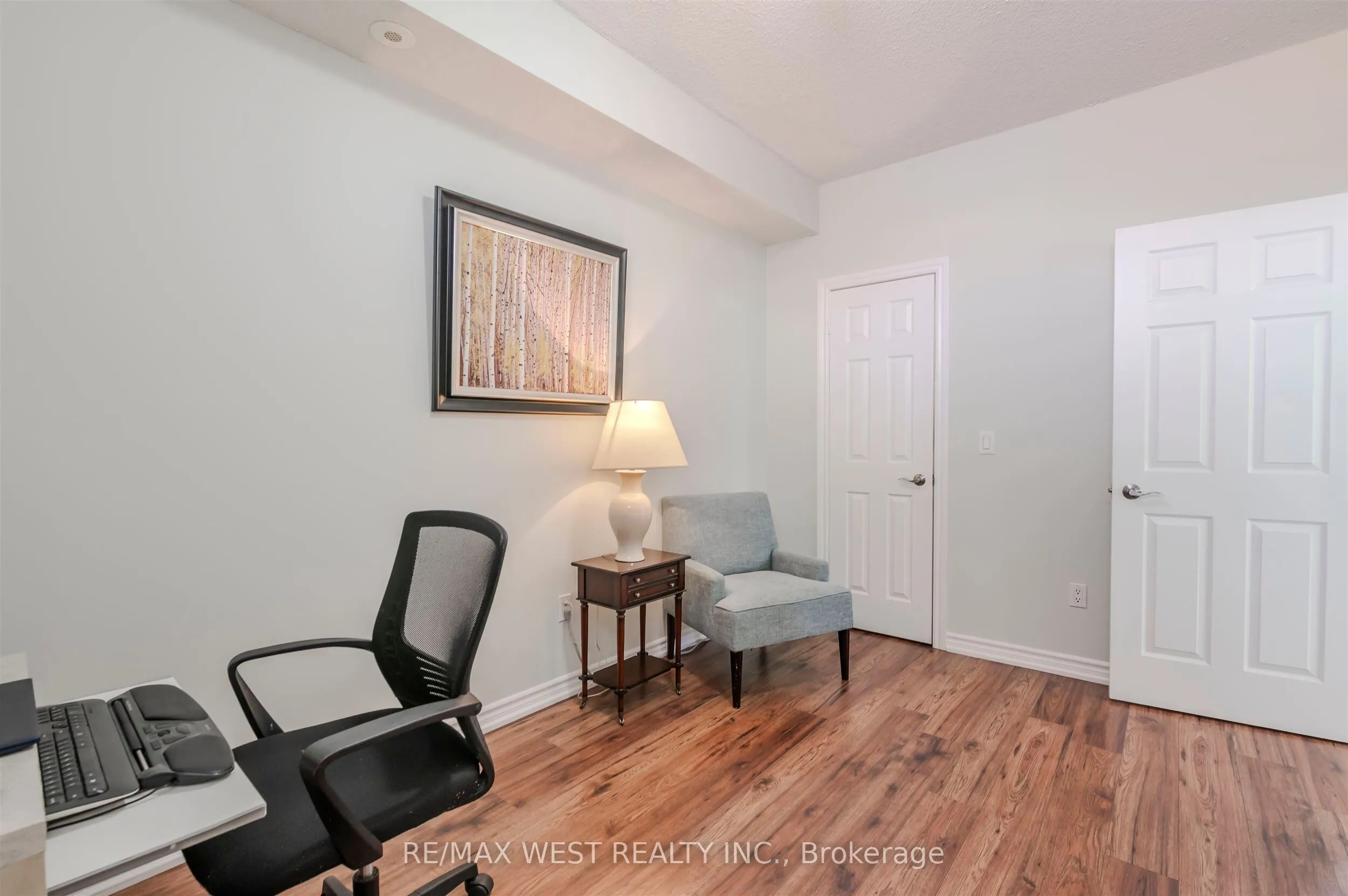 9 Pine Street, #28