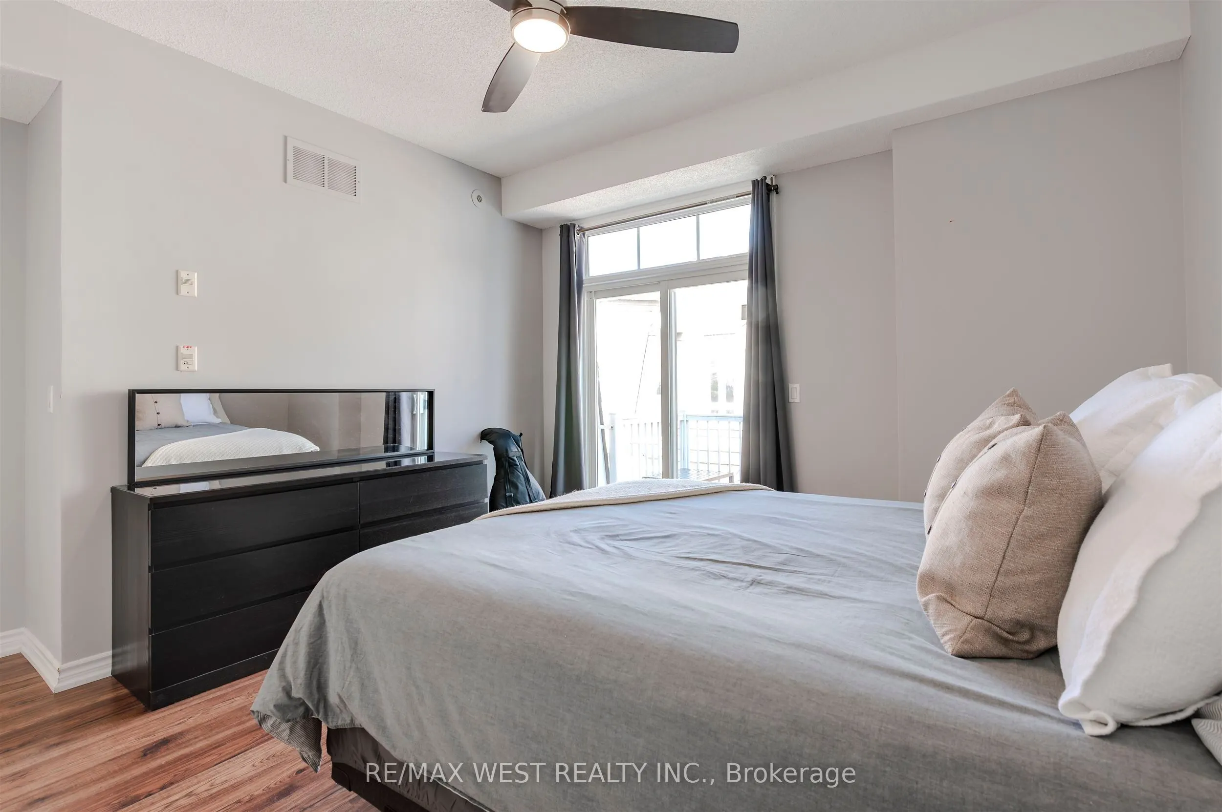 9 Pine Street, #28