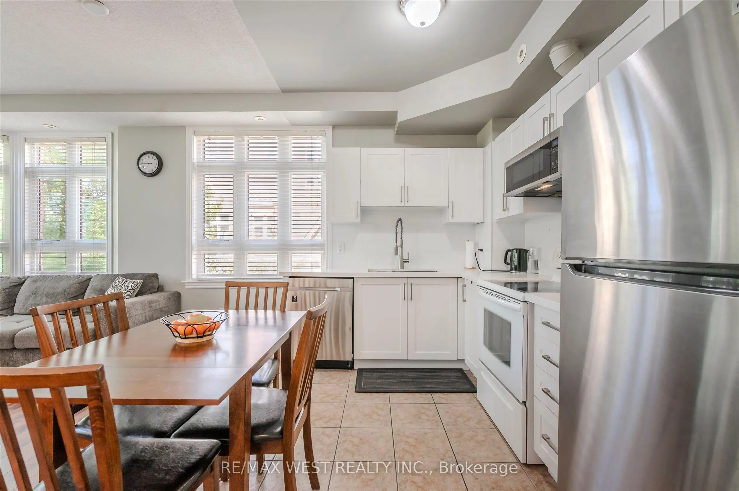9 Pine Street, #28