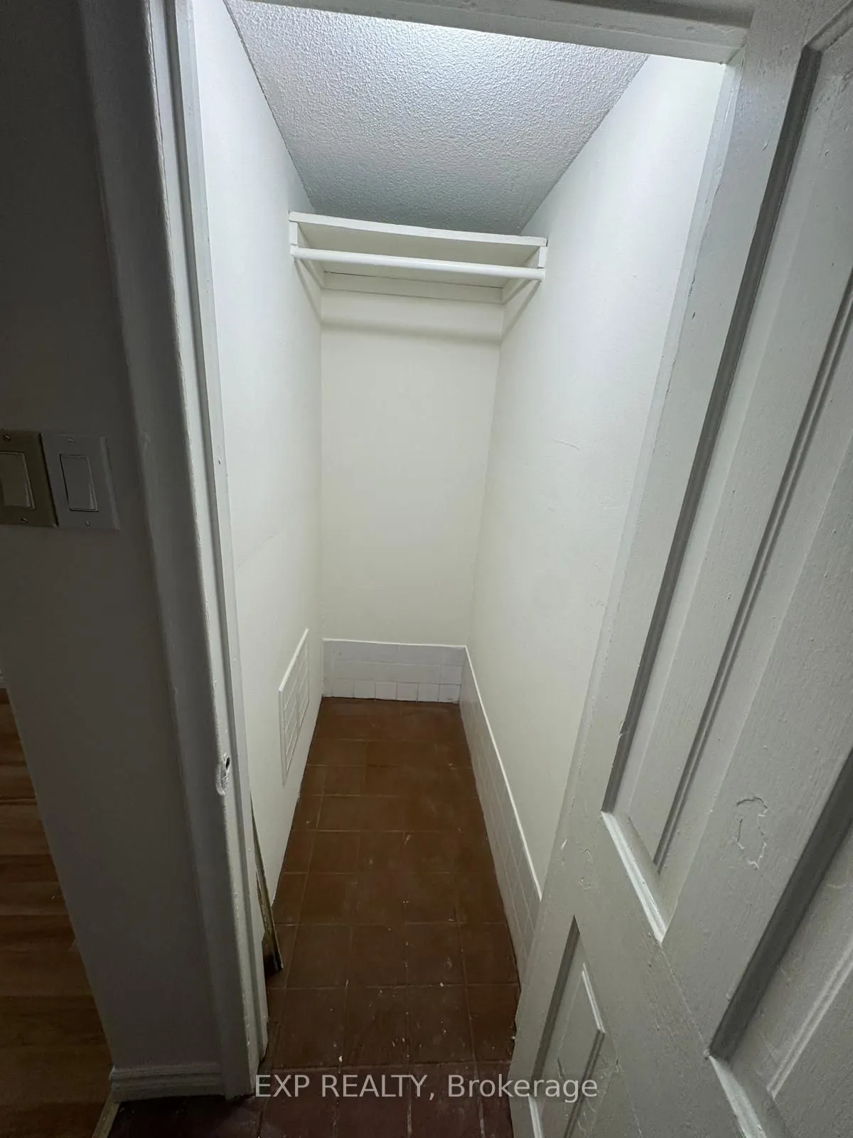 227 Evelyn Avenue, #Basement