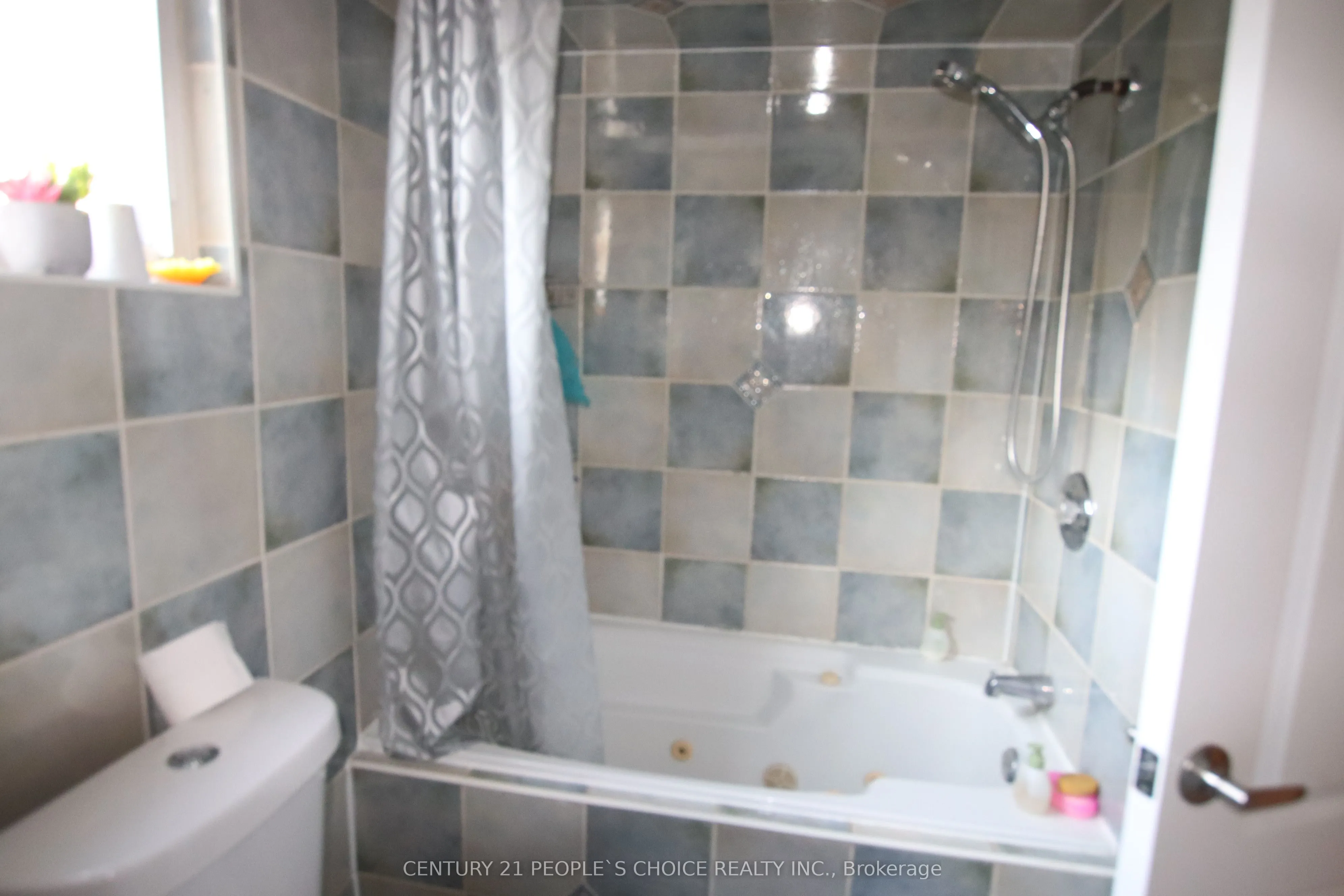 538 Caledonia Road