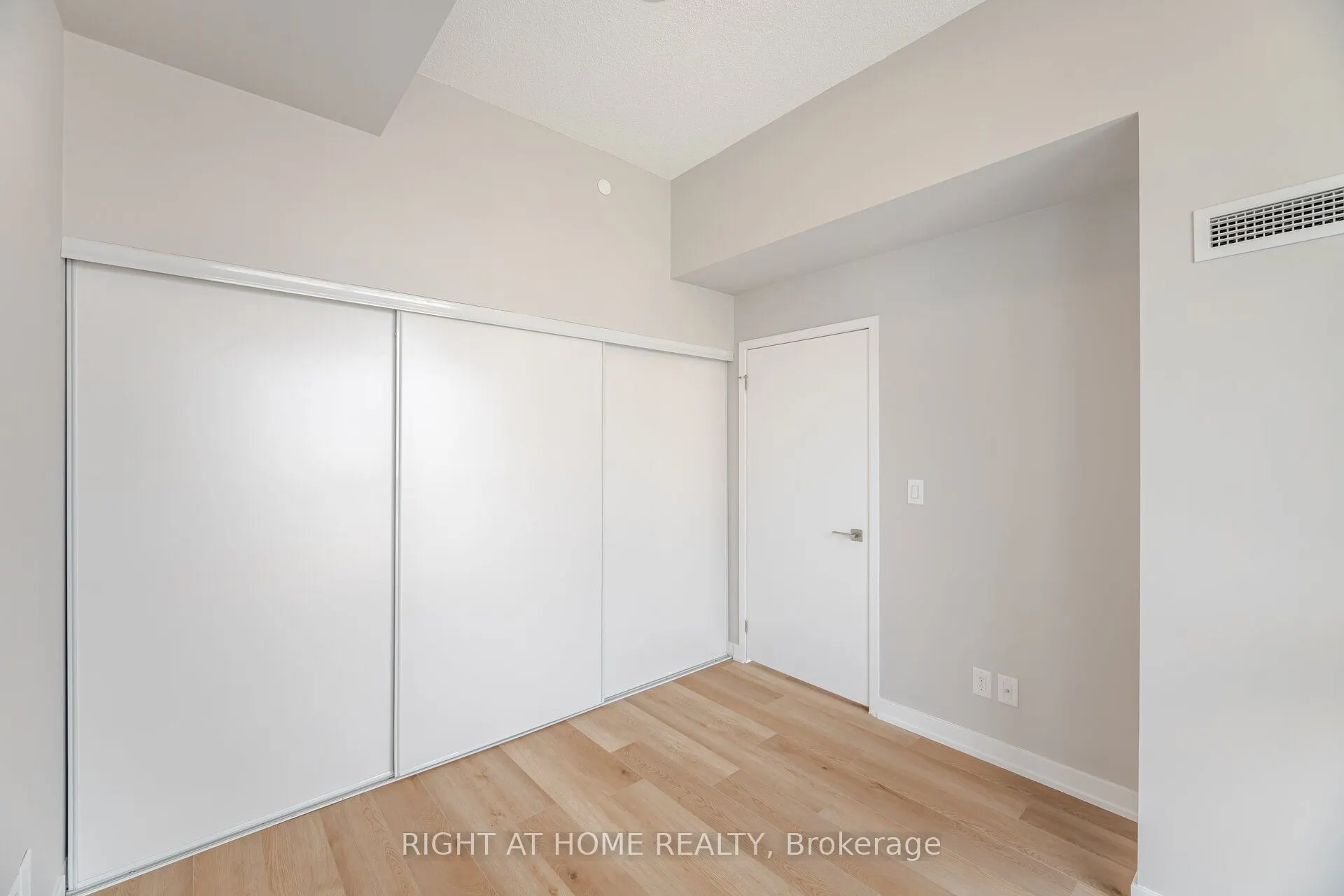 4011 Brickstone Mews, #715
