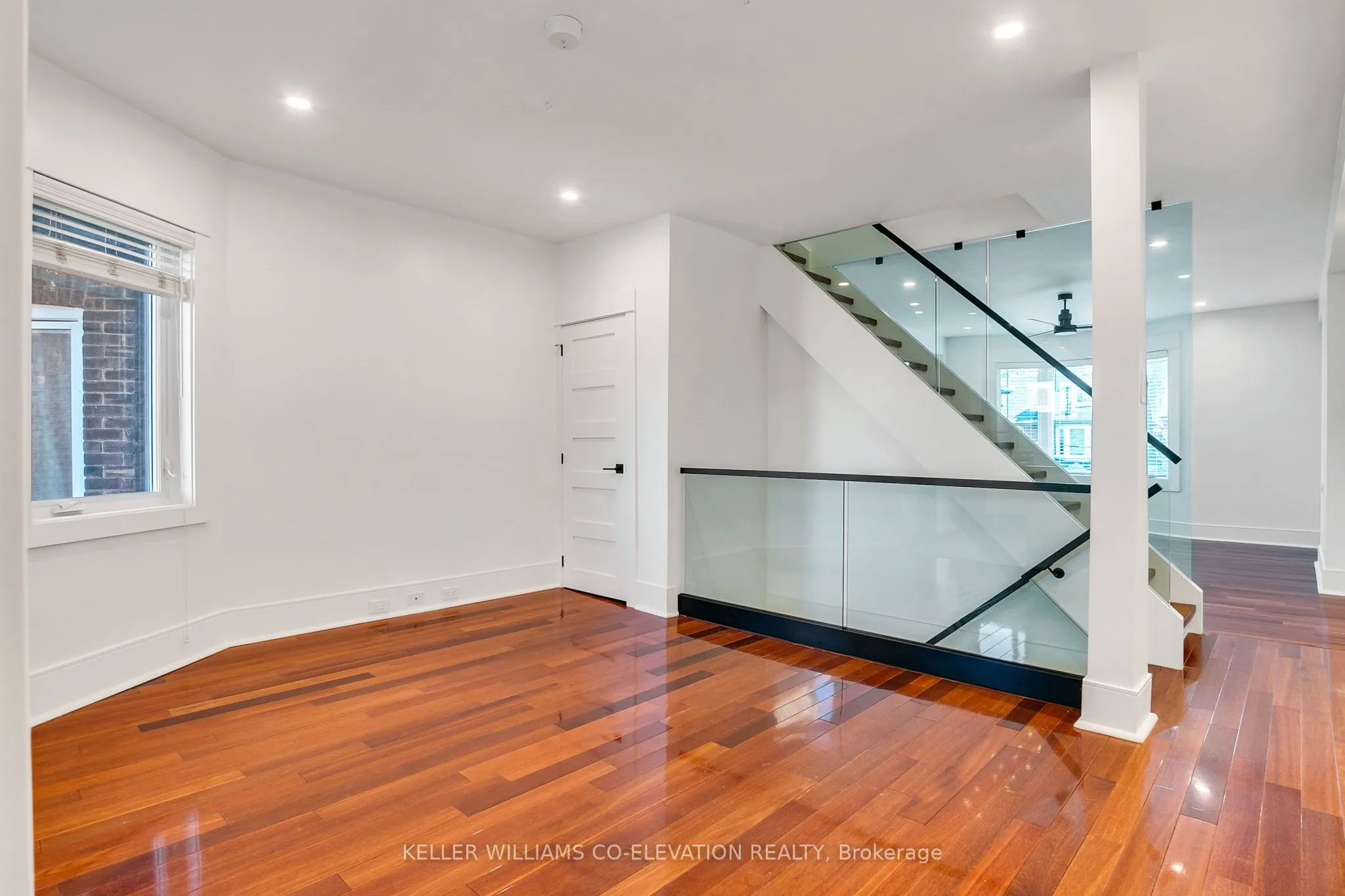 20 Kenneth Avenue, #Upper