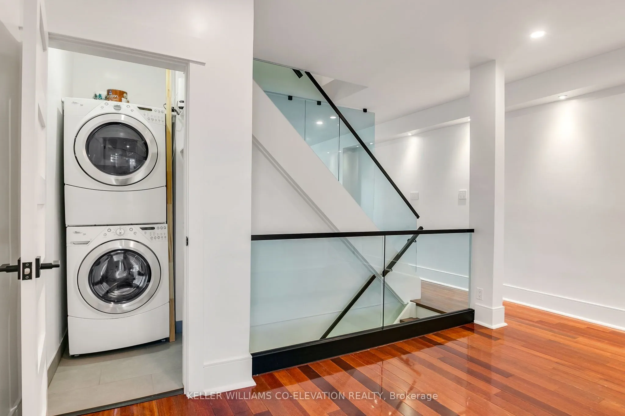 20 Kenneth Avenue, #Upper