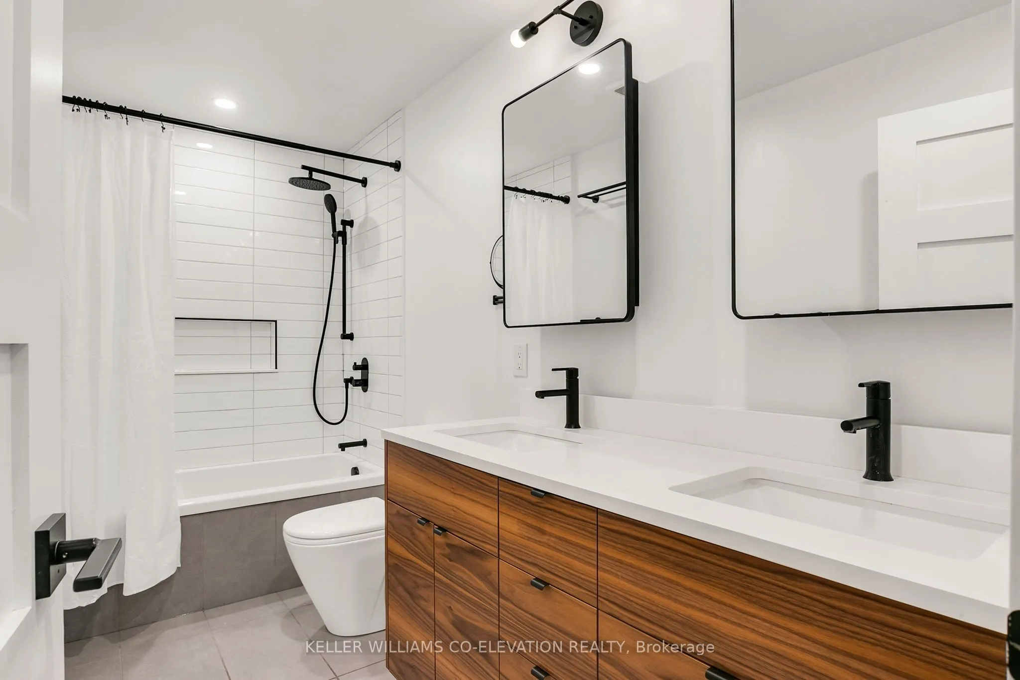 20 Kenneth Avenue, #Upper