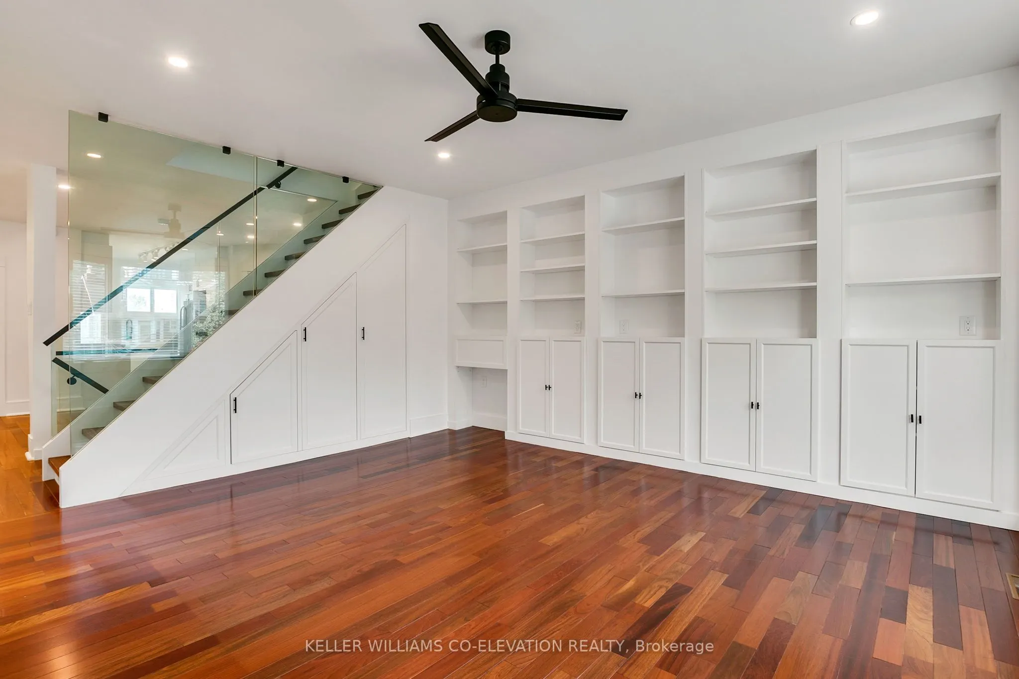 20 Kenneth Avenue, #Upper