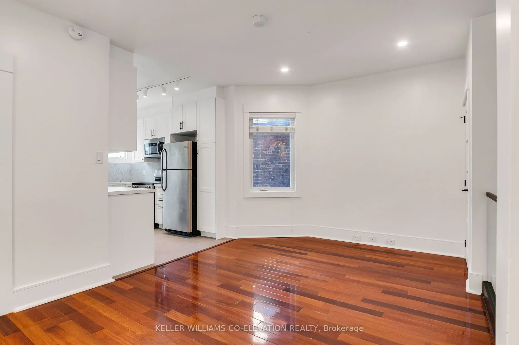 20 Kenneth Avenue, #Upper
