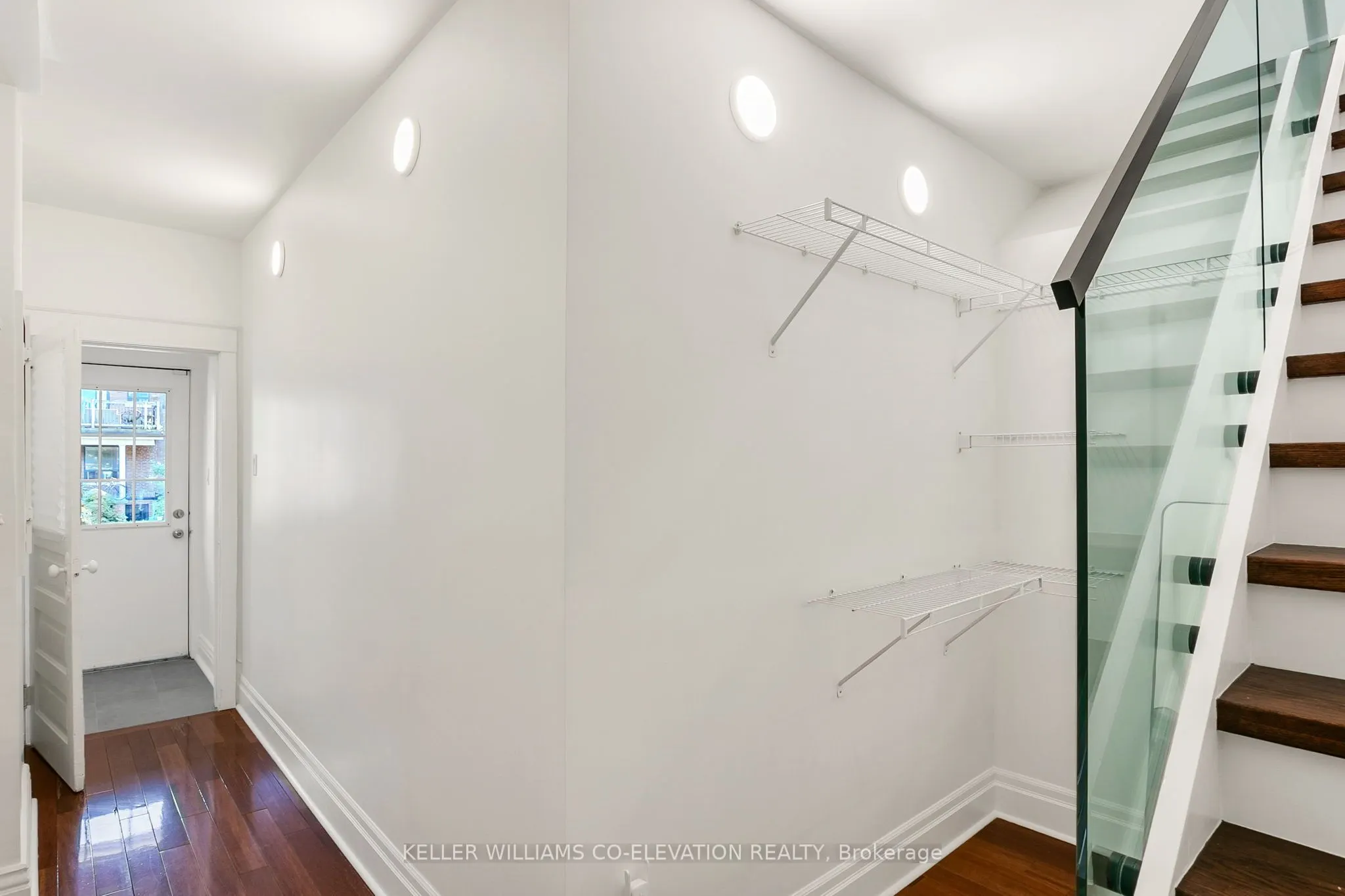 20 Kenneth Avenue, #Upper