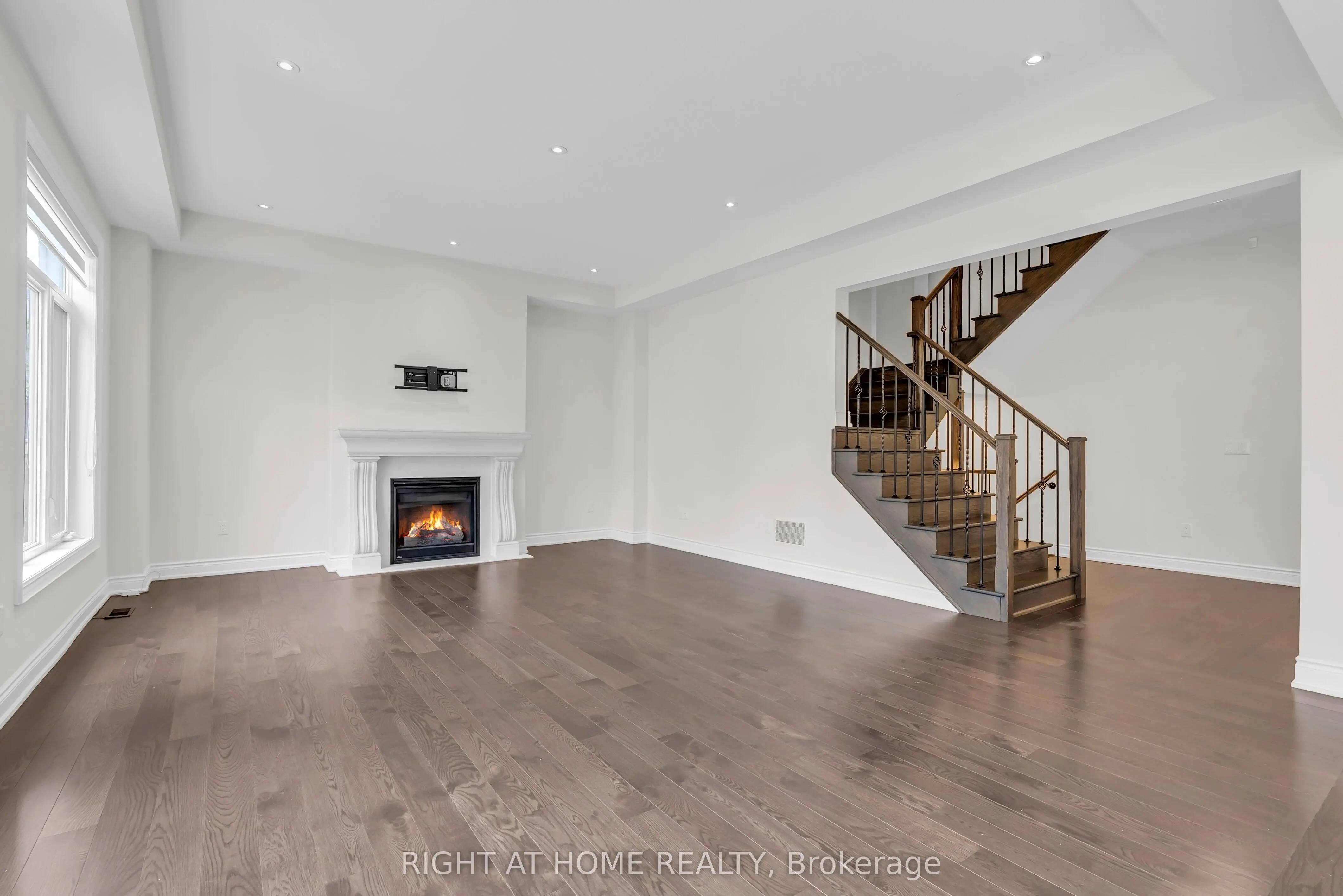 3175 Daniel Way