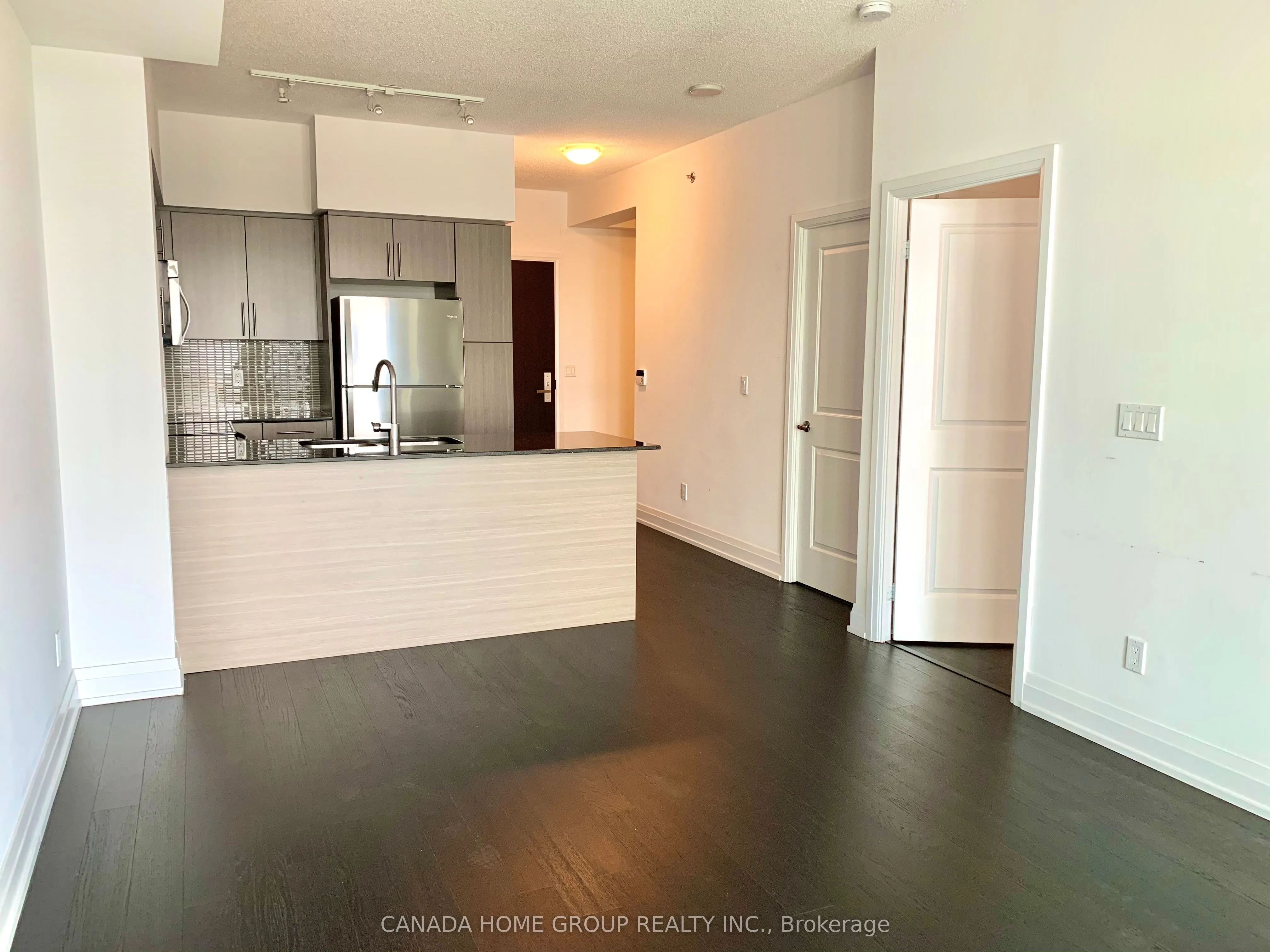 65 Speers Road, #1410
