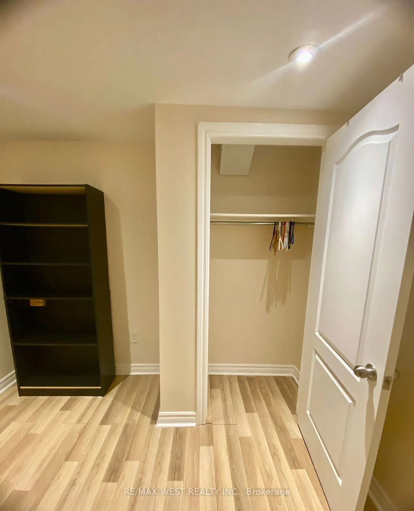 18 King George Road, #Basement