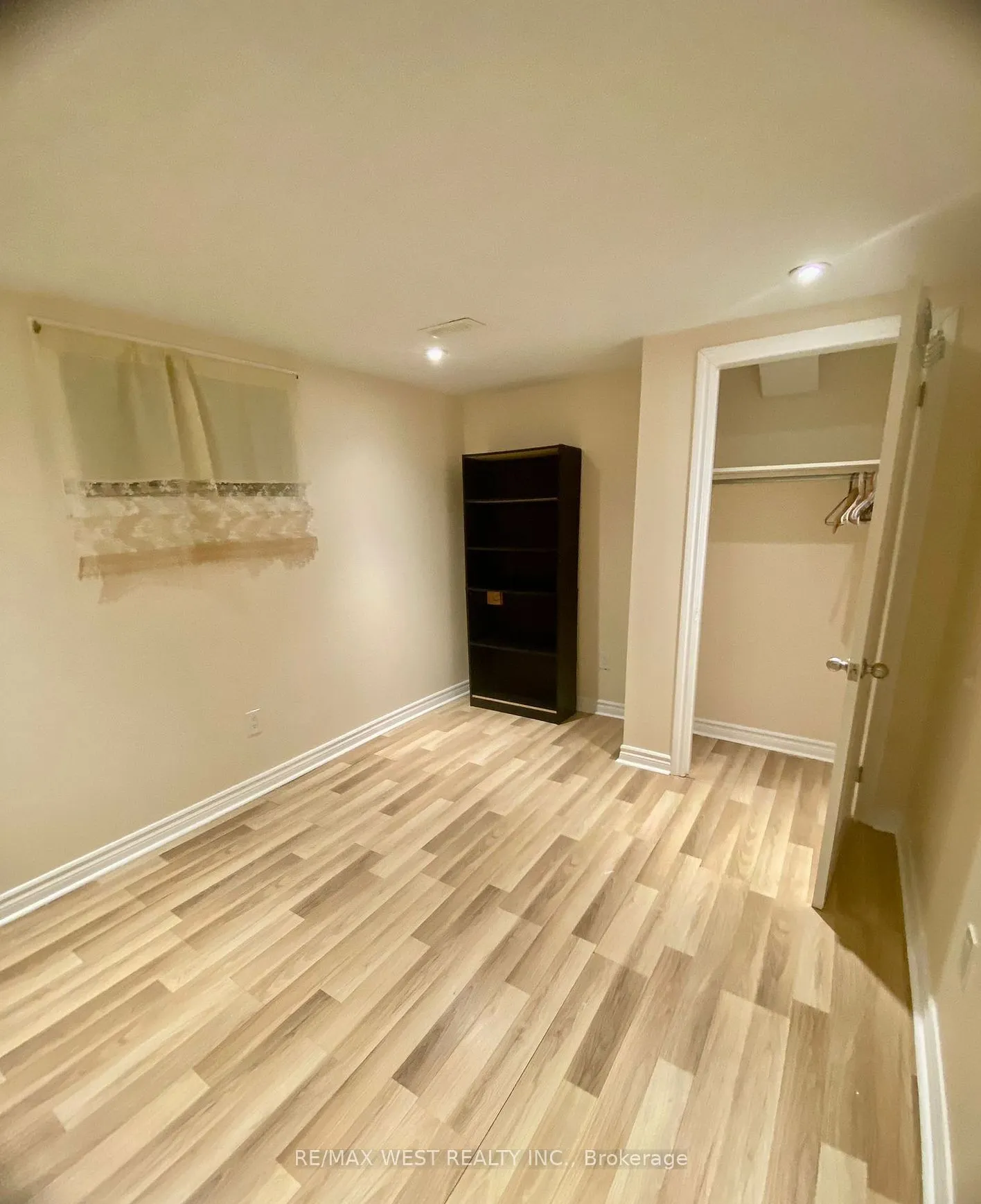 18 King George Road, #Basement