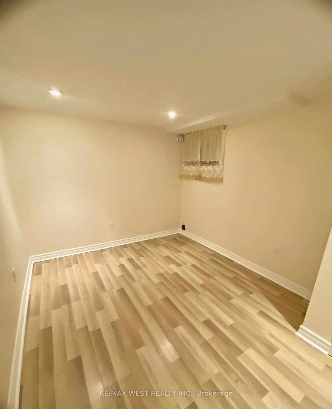 18 King George Road, #Basement