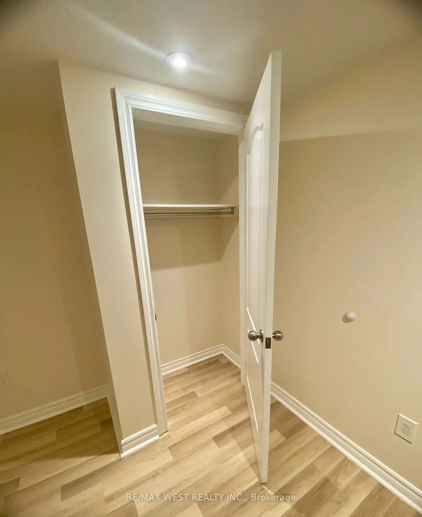 18 King George Road, #Basement