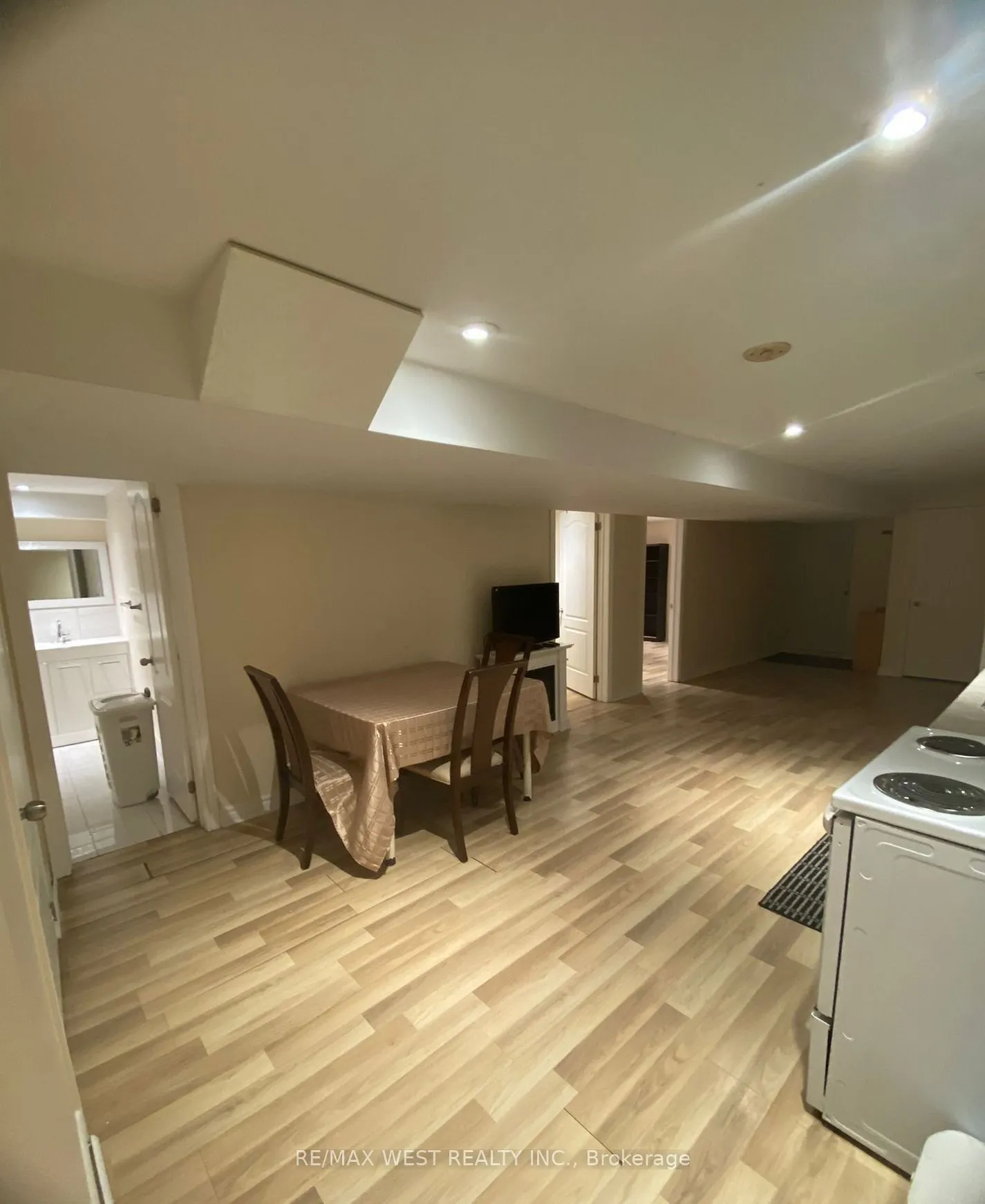 18 King George Road, #Basement