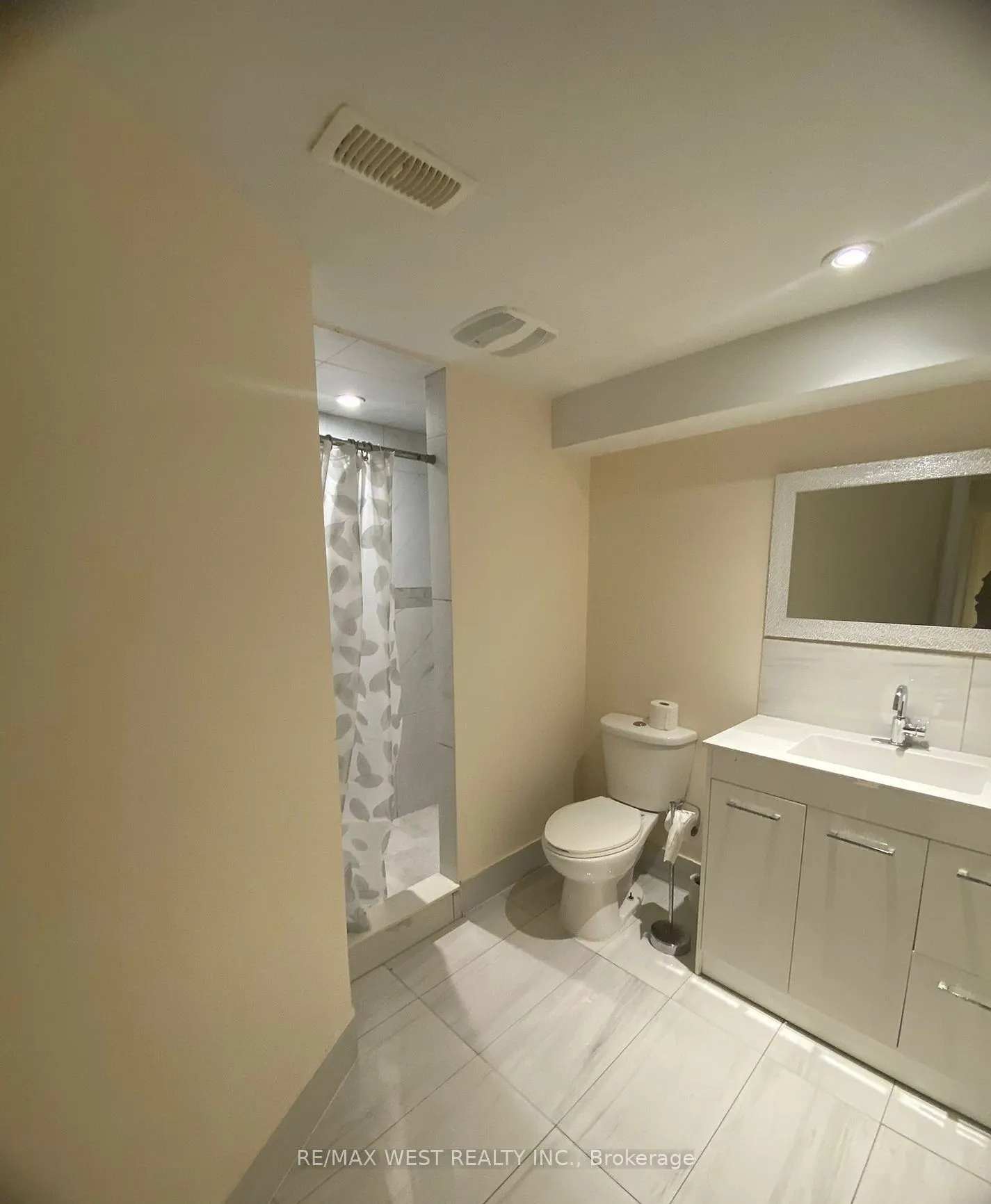 18 King George Road, #Basement