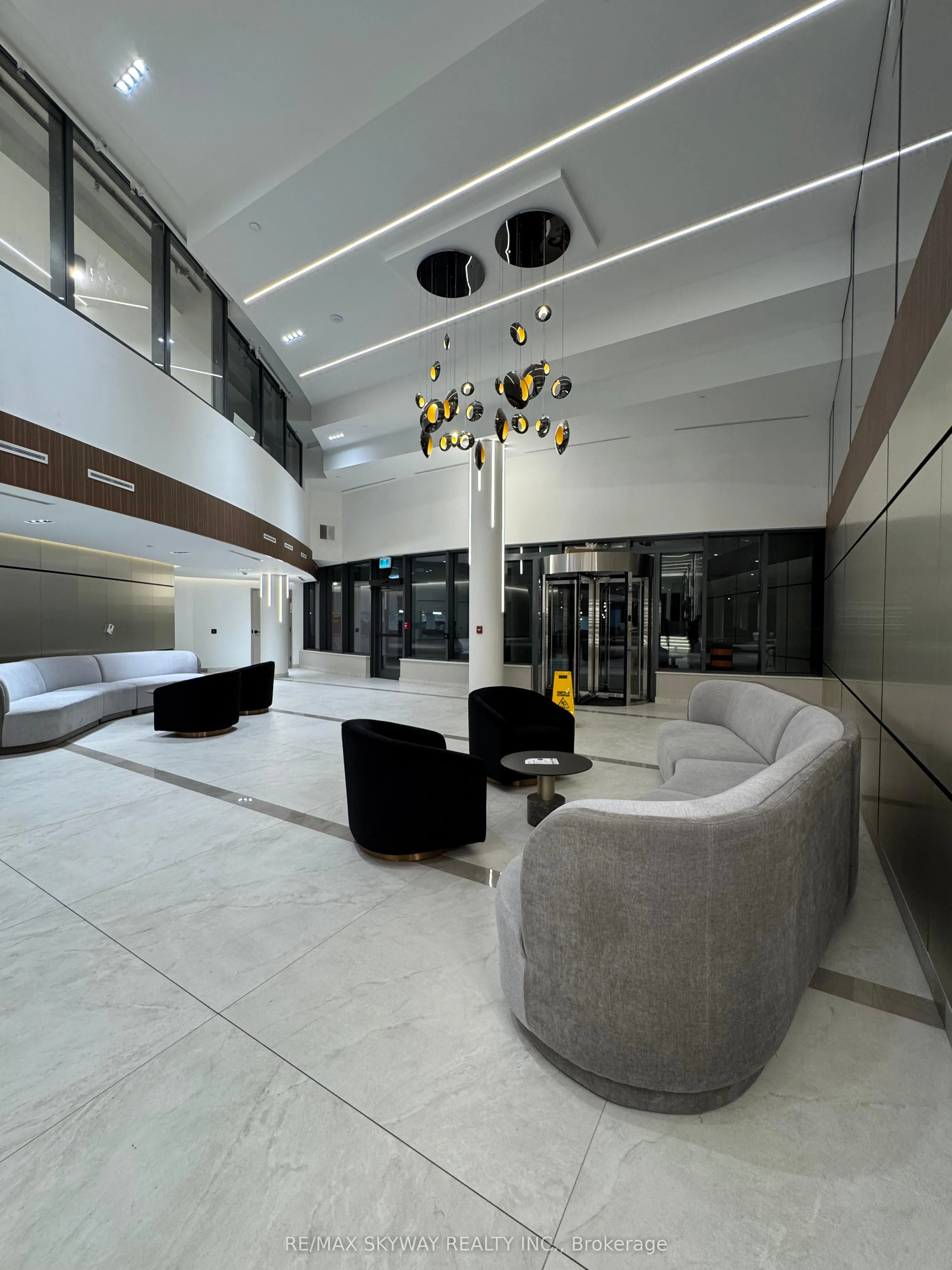 5105 Hurontario Street, #216