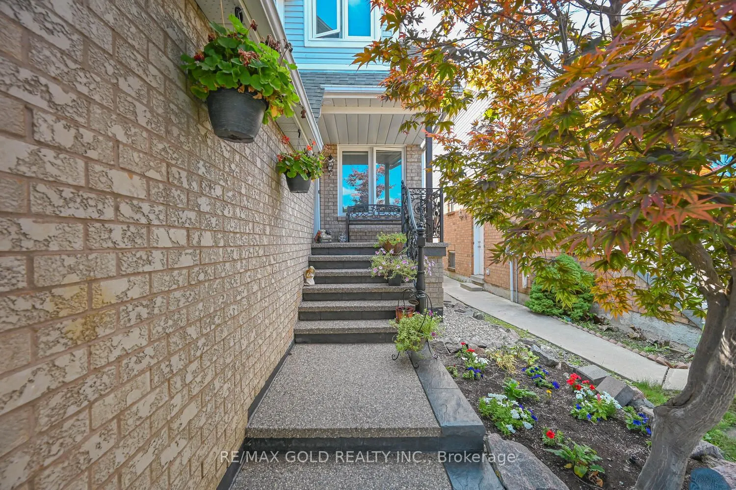 101 Beaconsfield Avenue