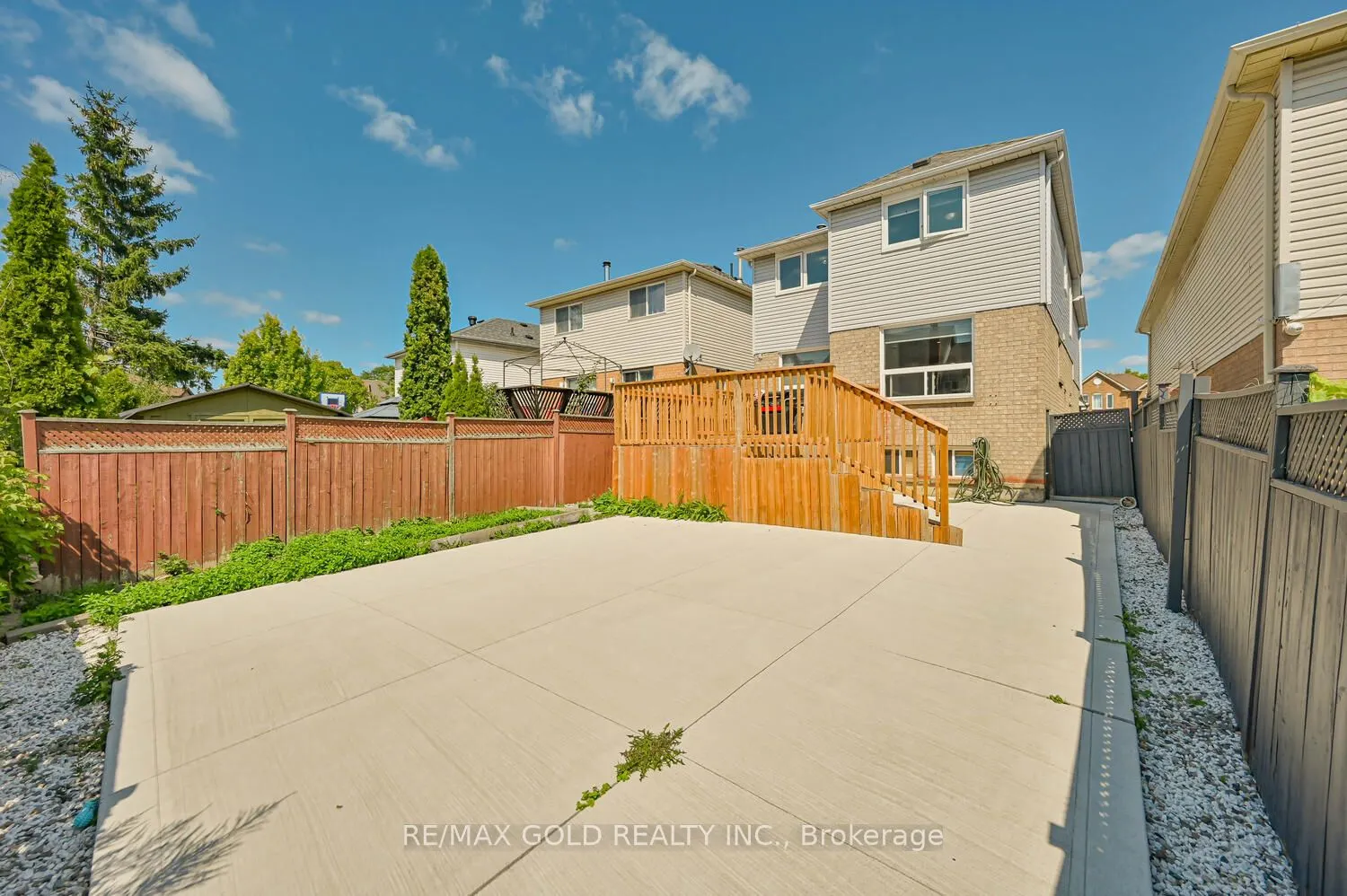 101 Beaconsfield Avenue