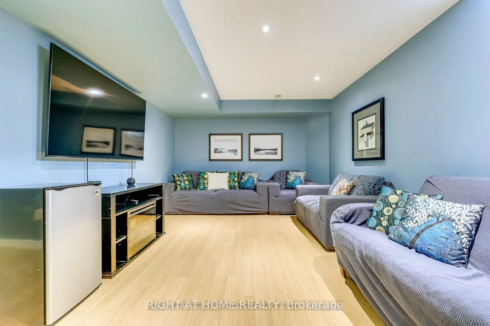 5910 Greensboro Drive, #99