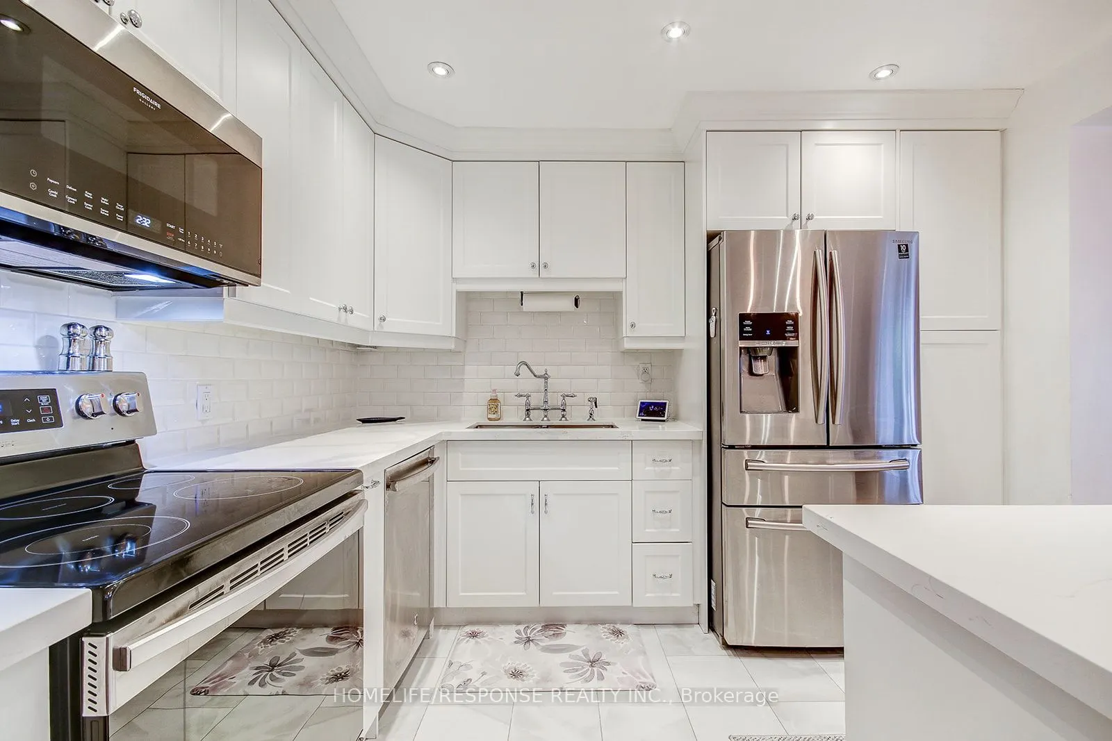 2120 Rathburn Road E, #134