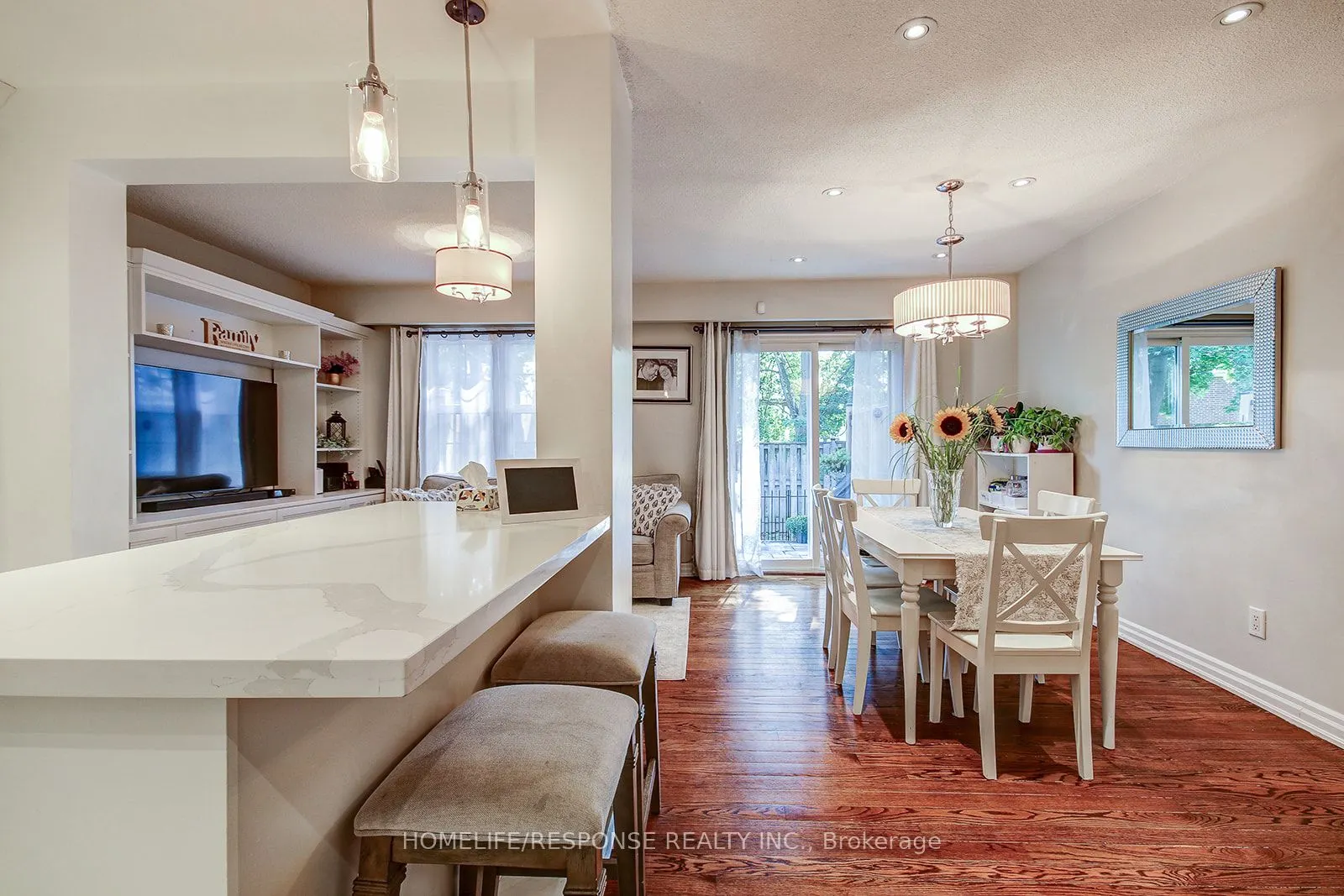 2120 Rathburn Road E, #134