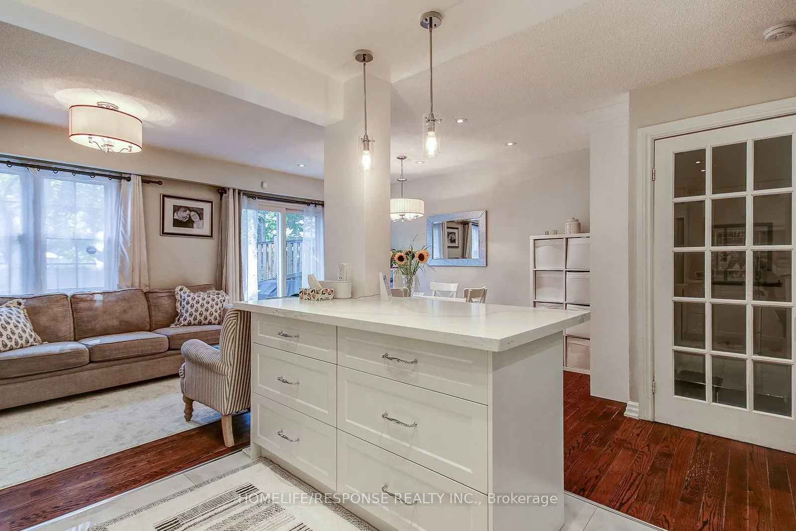 2120 Rathburn Road E, #134