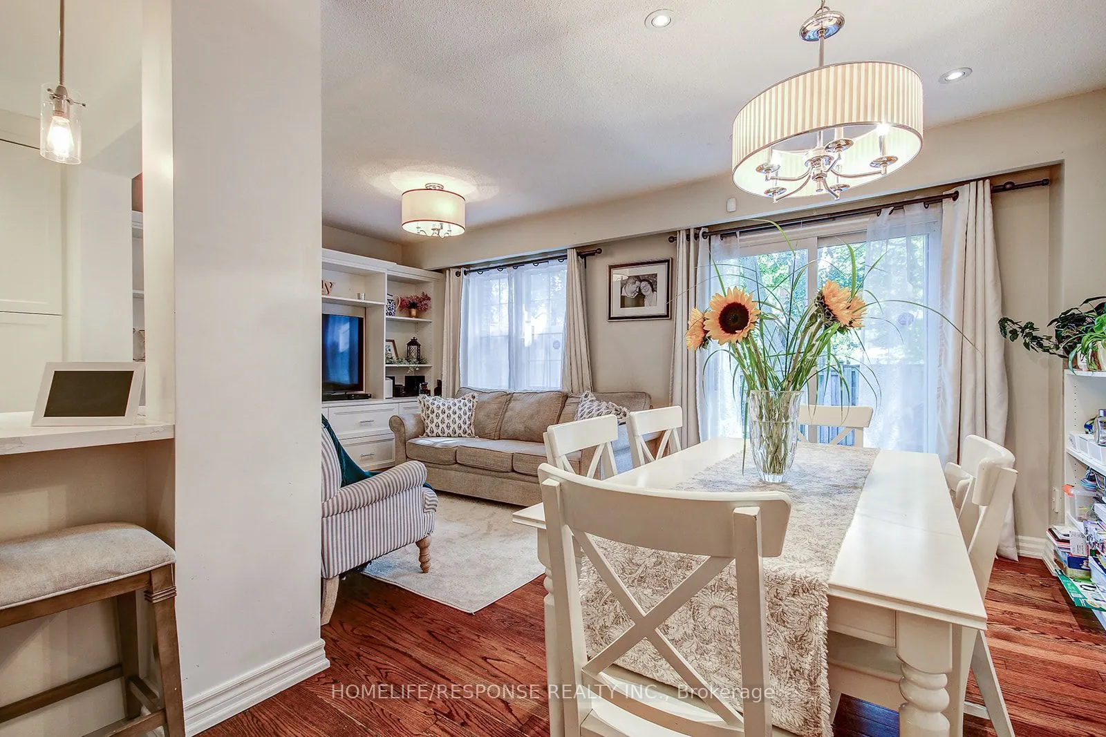 2120 Rathburn Road E, #134