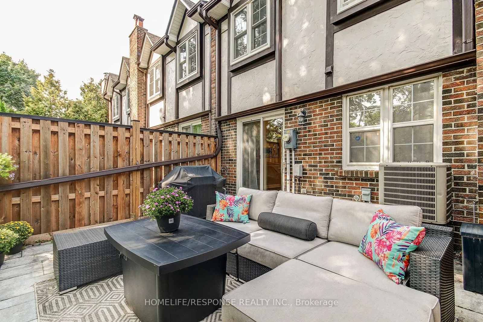 2120 Rathburn Road E, #134