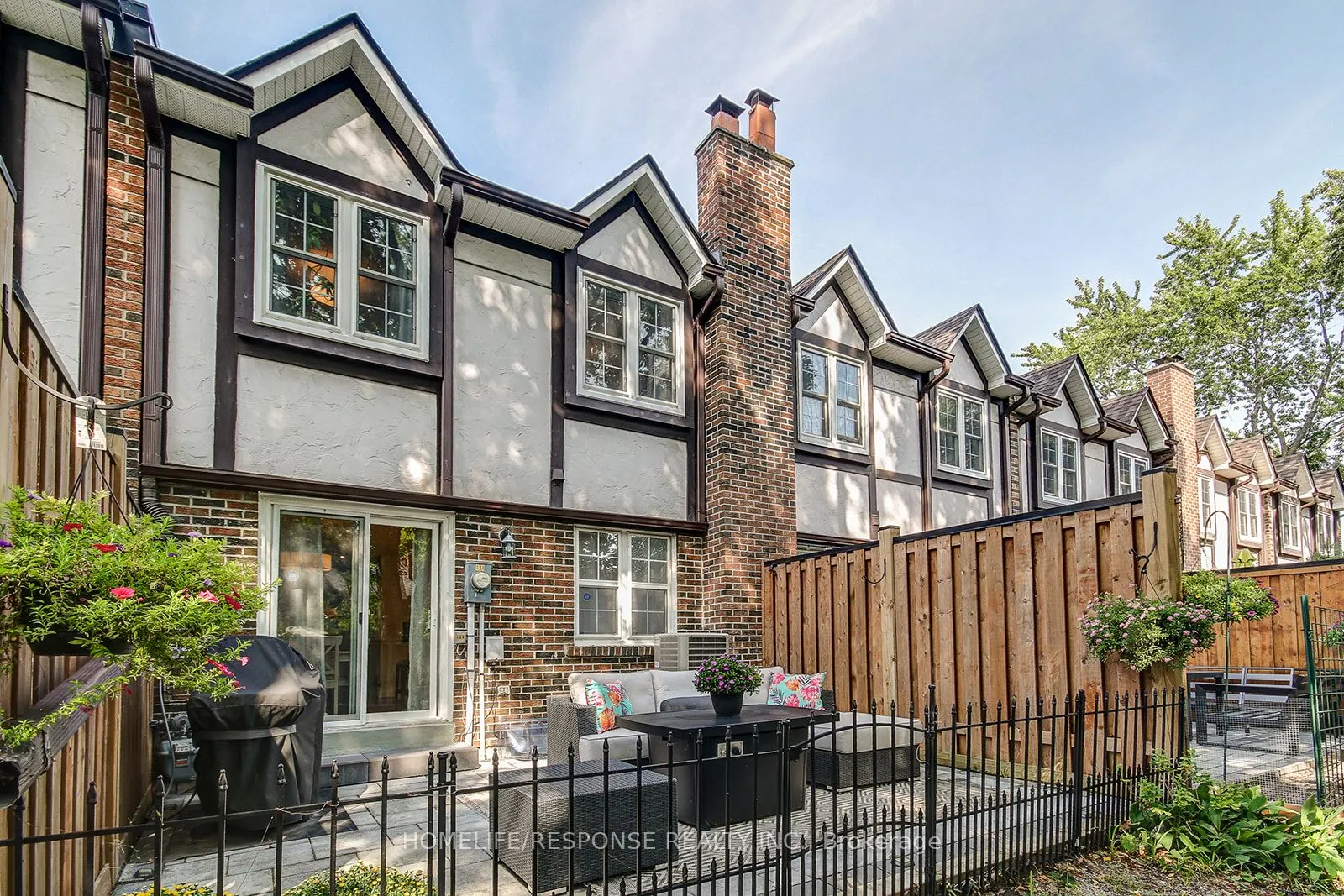 2120 Rathburn Road E, #134