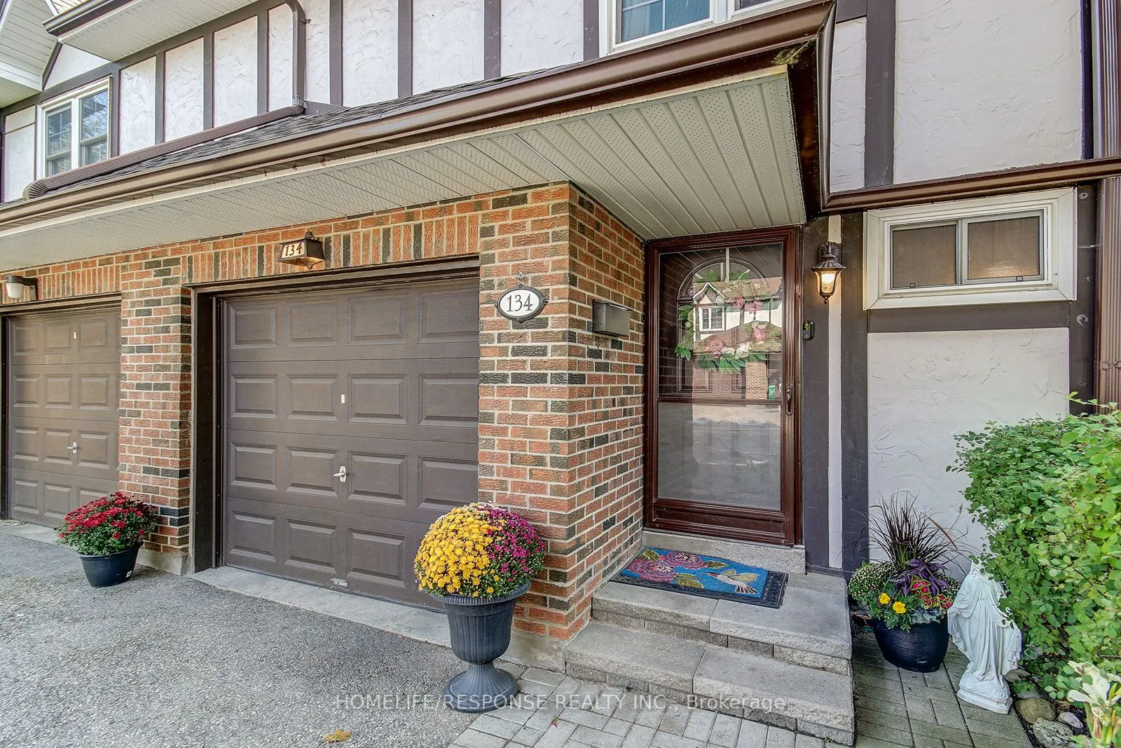 2120 Rathburn Road E, #134